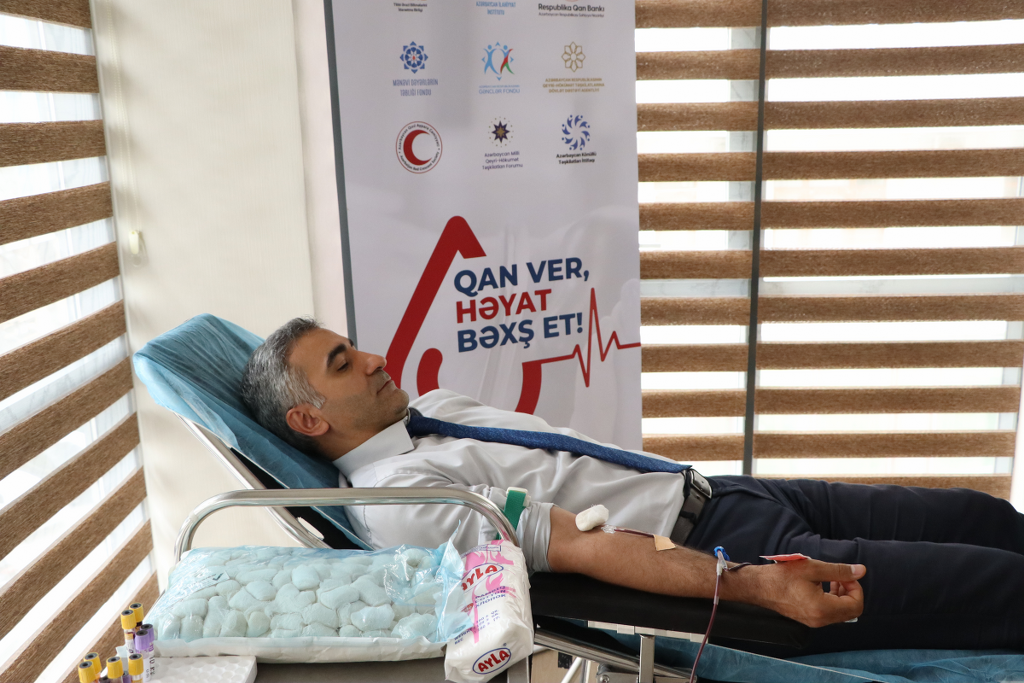 Aşura günü ilə əlaqədar qanvermə aksiyası keçirilib - Image 19