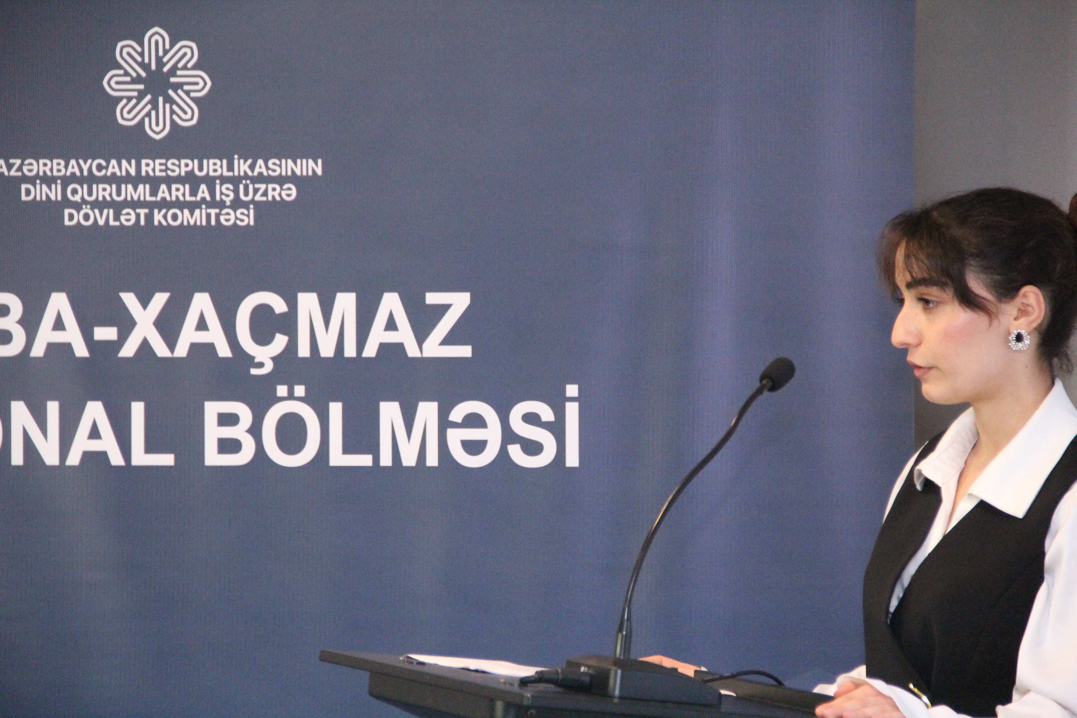 Qubada “Dövlət suverenliyi və Konstitusiyanın aliliyi prinsipi” mövzusunda konfrans keçirilib - Image 13