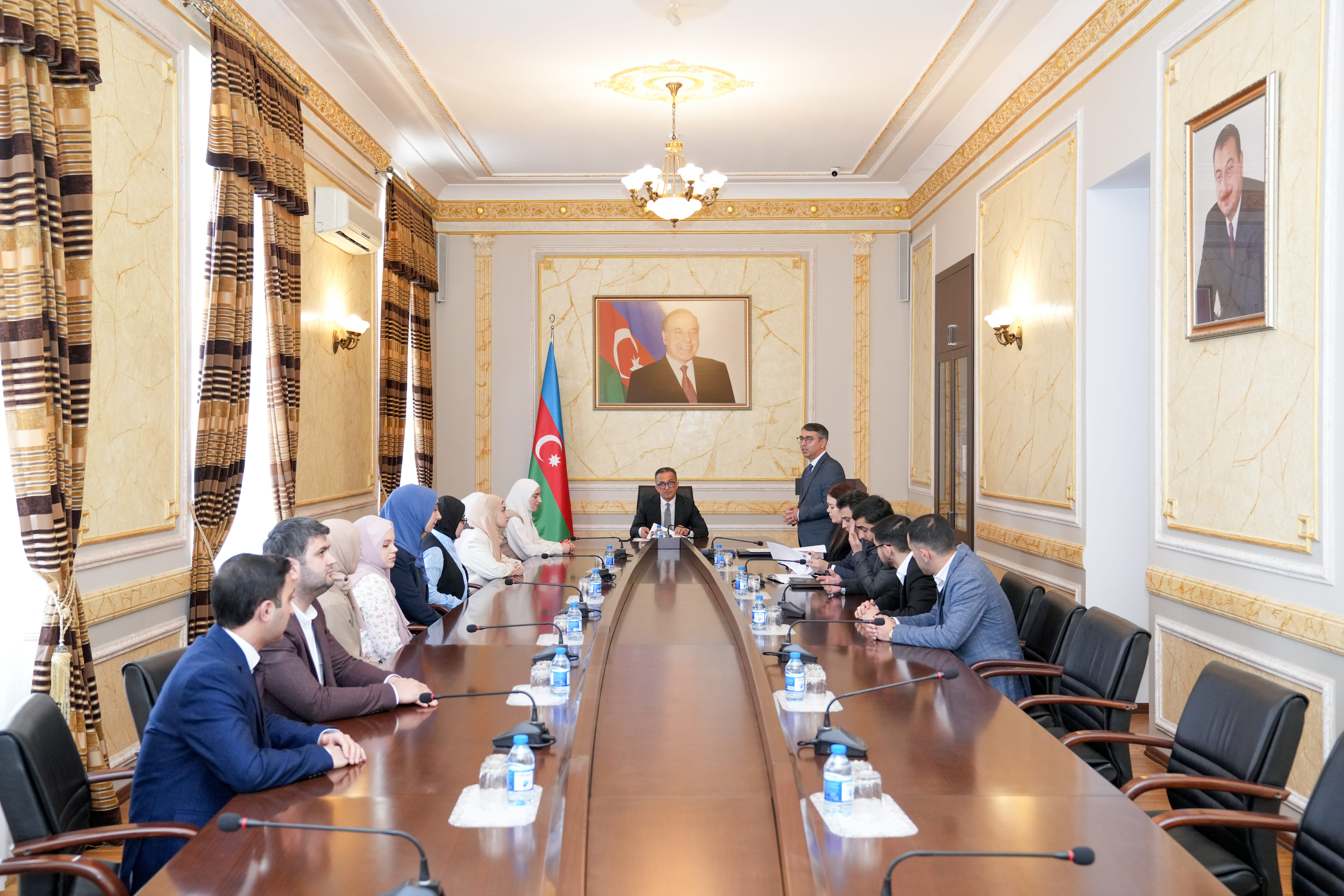 Dövlət Komitəsində din xadimi kimi yeni təyinat alan Azərbaycan İlahiyyat İnstitutunun məzunları ilə görüş keçirilib - Image 5