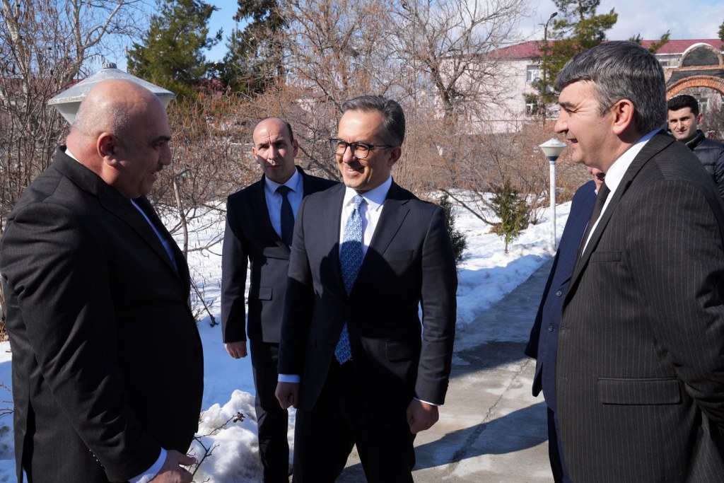 Dövlət Komitəsinin sədri Qaxda yerləşən yerləşən dini ibadətgahların fəaliyyəti ilə tanış olub - Image 9