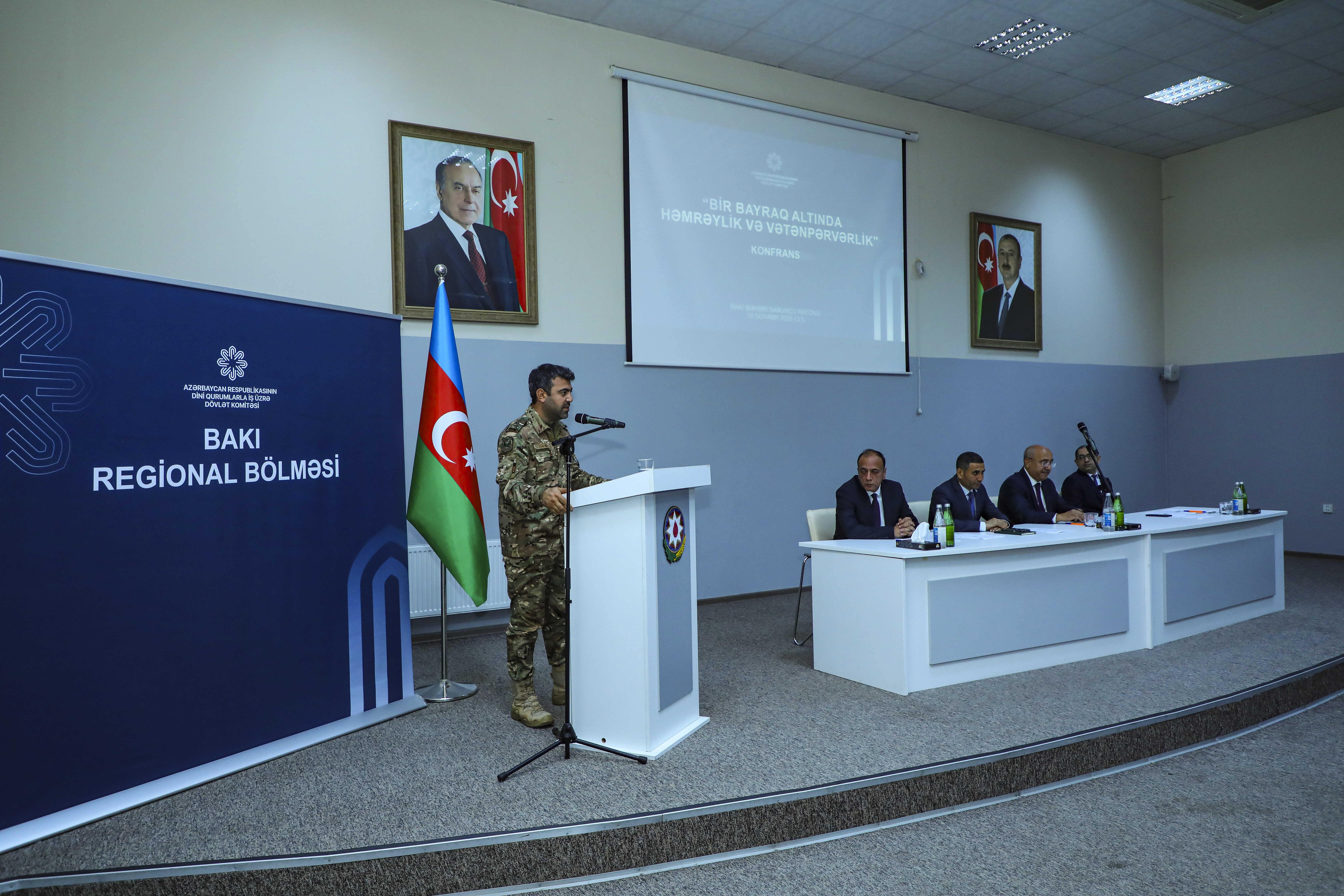 Sabunçu rayonunda “Bir bayraq altında həmrəylik və vətənpərvərlik” mövzusunda konfrans keçirilib - Image 10