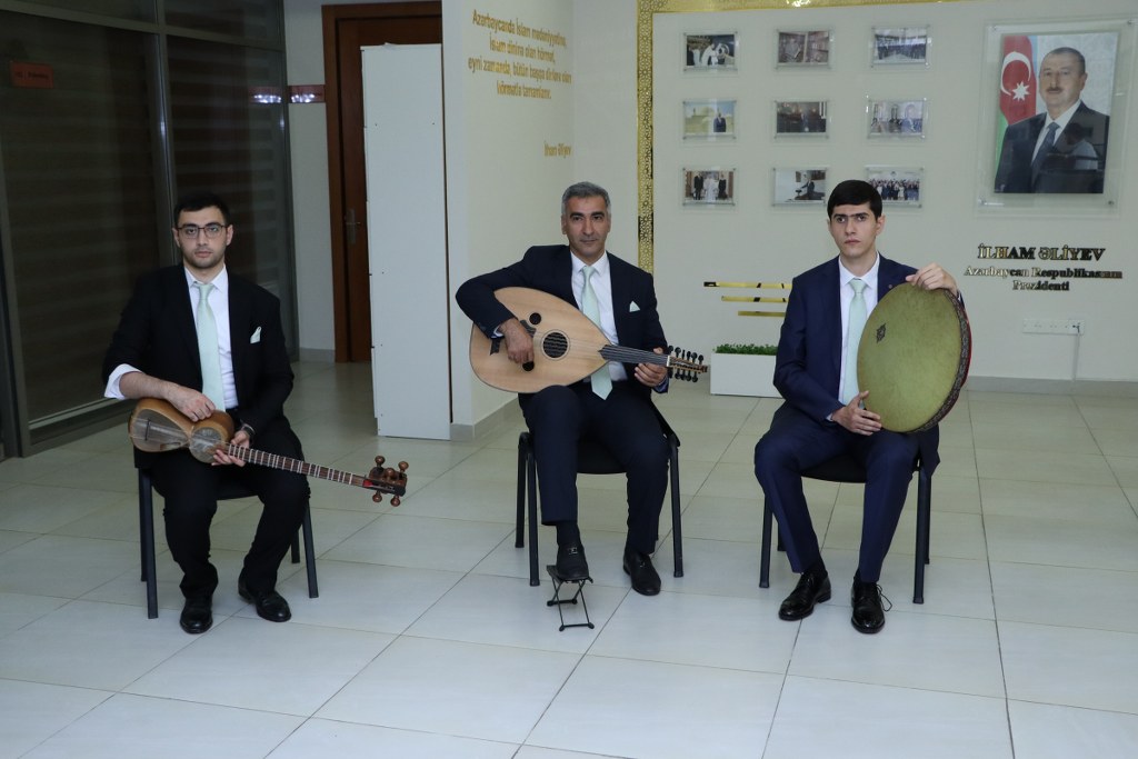 Azərbaycan İlahiyyat İnstitutunda Məzun günü keçirilib - Image 1