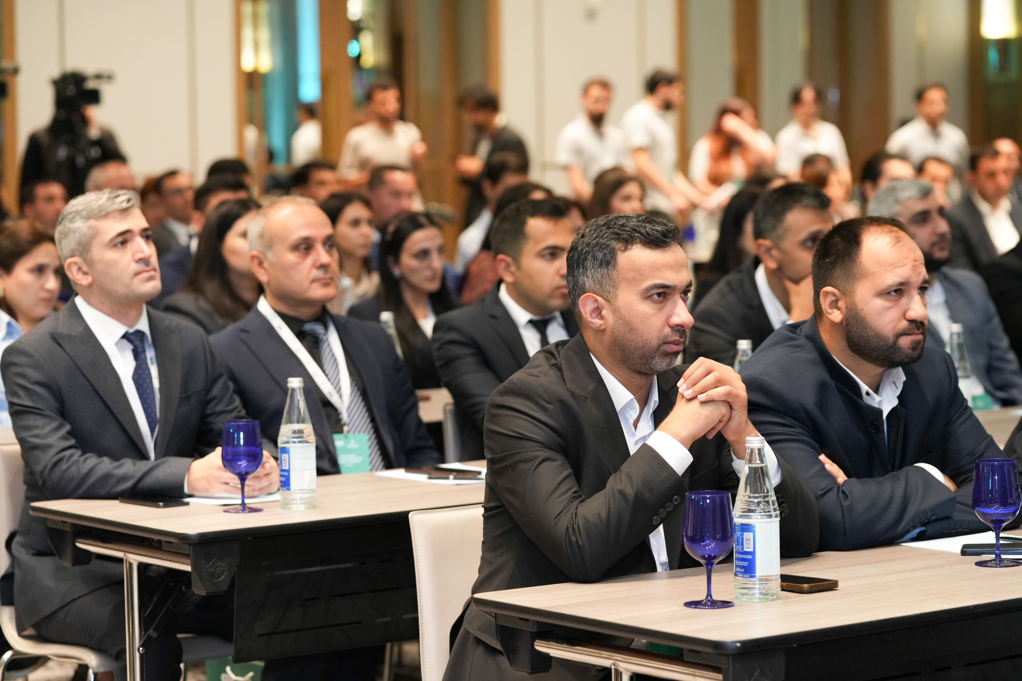 Bakıda “Gənc nəslin milli-mənəvi dəyərlər ruhunda tərbiyəsi” mövzusunda konfrans keçirilir - Image 16