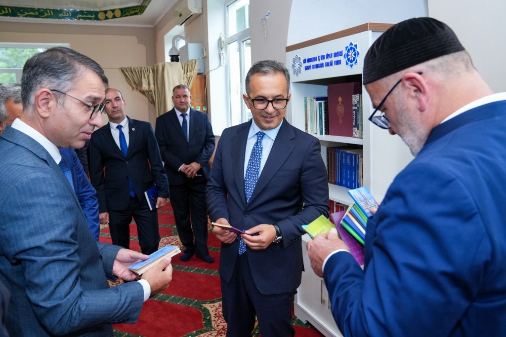 Dövlət Komitəsinin sədri Şabran rayonunda məscidlərin fəaliyyəti ilə tanış olub - Image 4