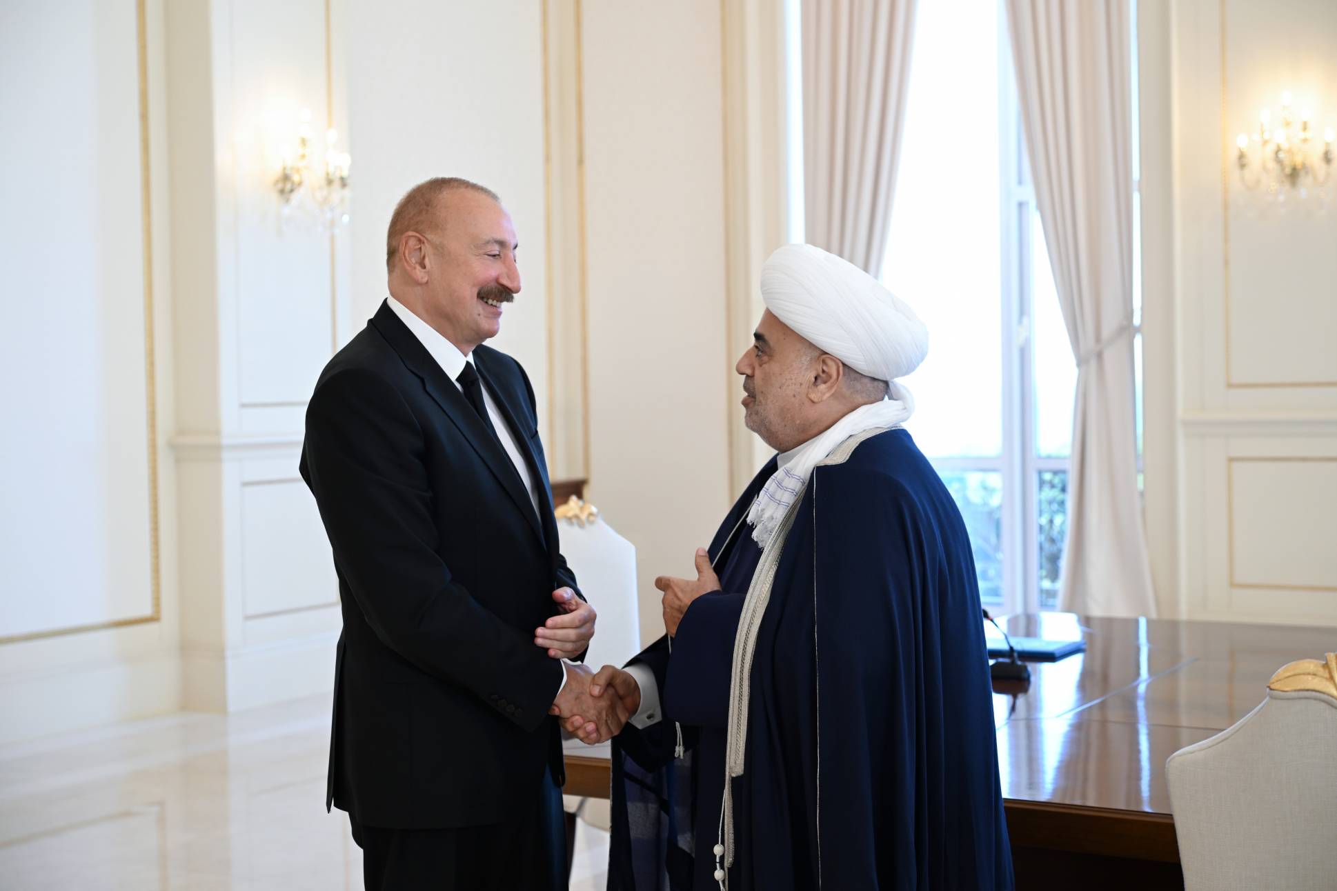 Prezident İlham Əliyev Bakıda keçirilən beynəlxalq konfransların iştirakçılarını qəbul edib - Image 26