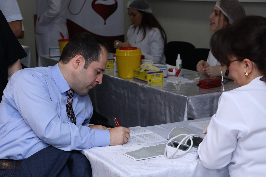 Aşura günü ilə əlaqədar qanvermə aksiyası keçirilib - Image 18
