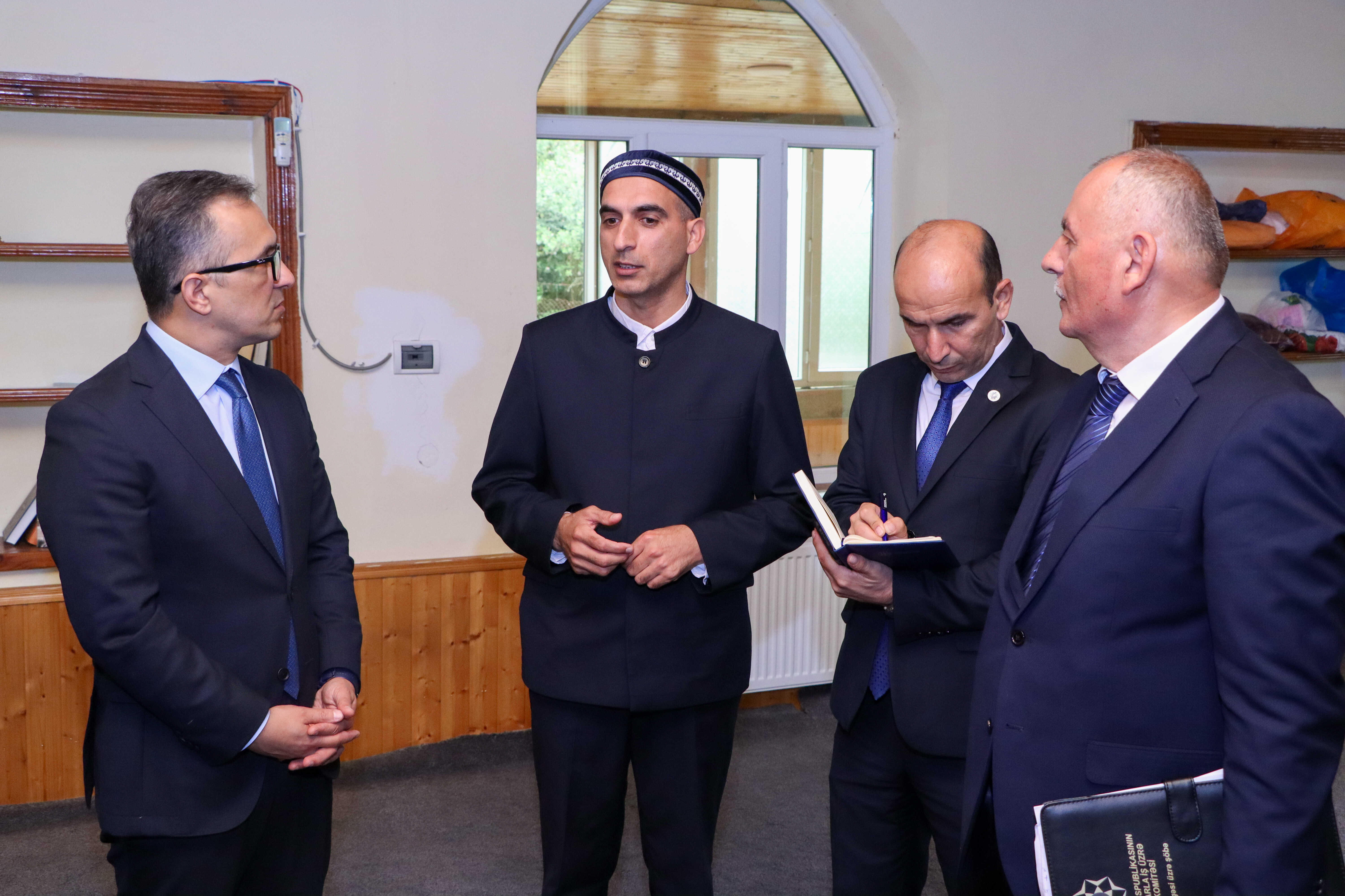 Komitə sədri Astarada yerləşən dini ibadətgahların fəaliyyəti ilə tanış olub - Image 3