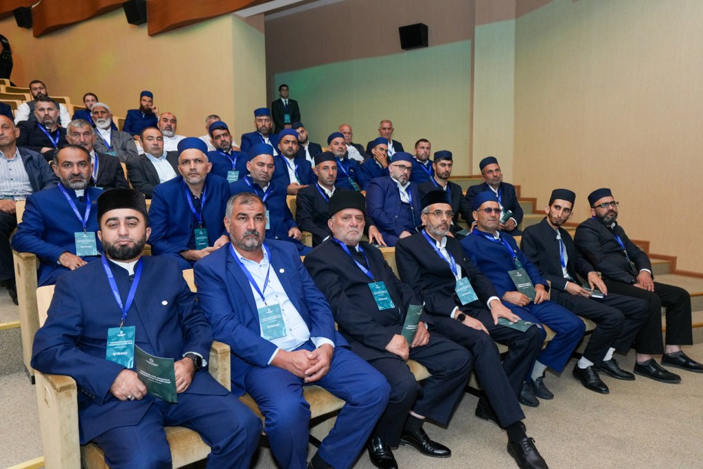 Ağdaşda din xadimləri üçün “Birgəyaşayış ənənəsində dini dəyərlərin rolu” mövzusunda təlim keçirilib - Image 5