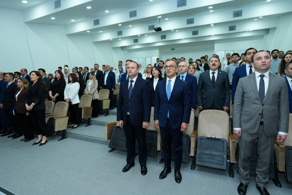 “Dəyərlər və müasirlik” adlı esse müsabiqəsinin qalibləri mükafatlandırılıb - Image 2