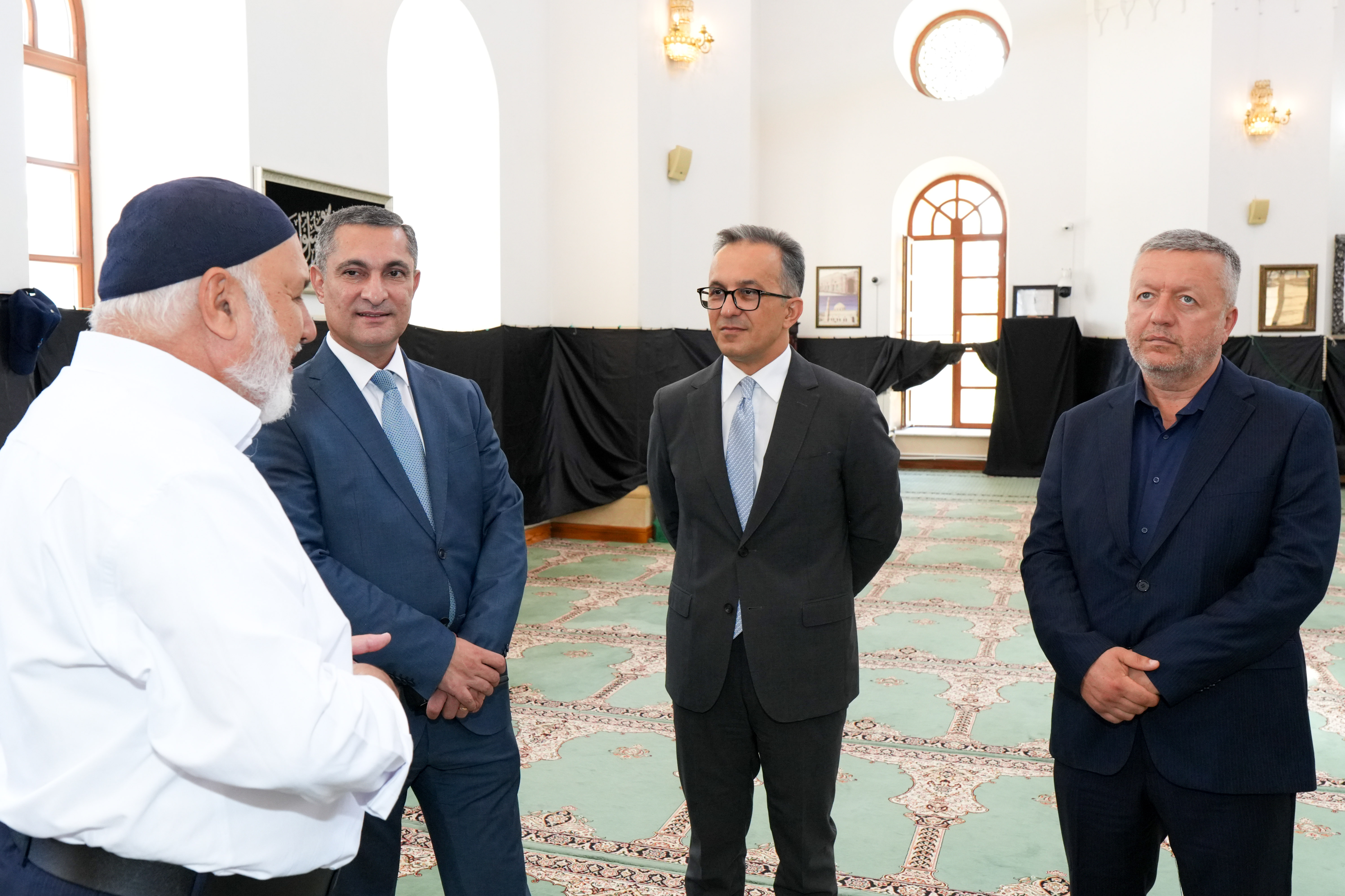 Komitə sədri Xəzər rayonundakı "Pir Həsən" ziyarətgahını və Buzovna “Cümə” məscidini ziyarət edib - Image 17