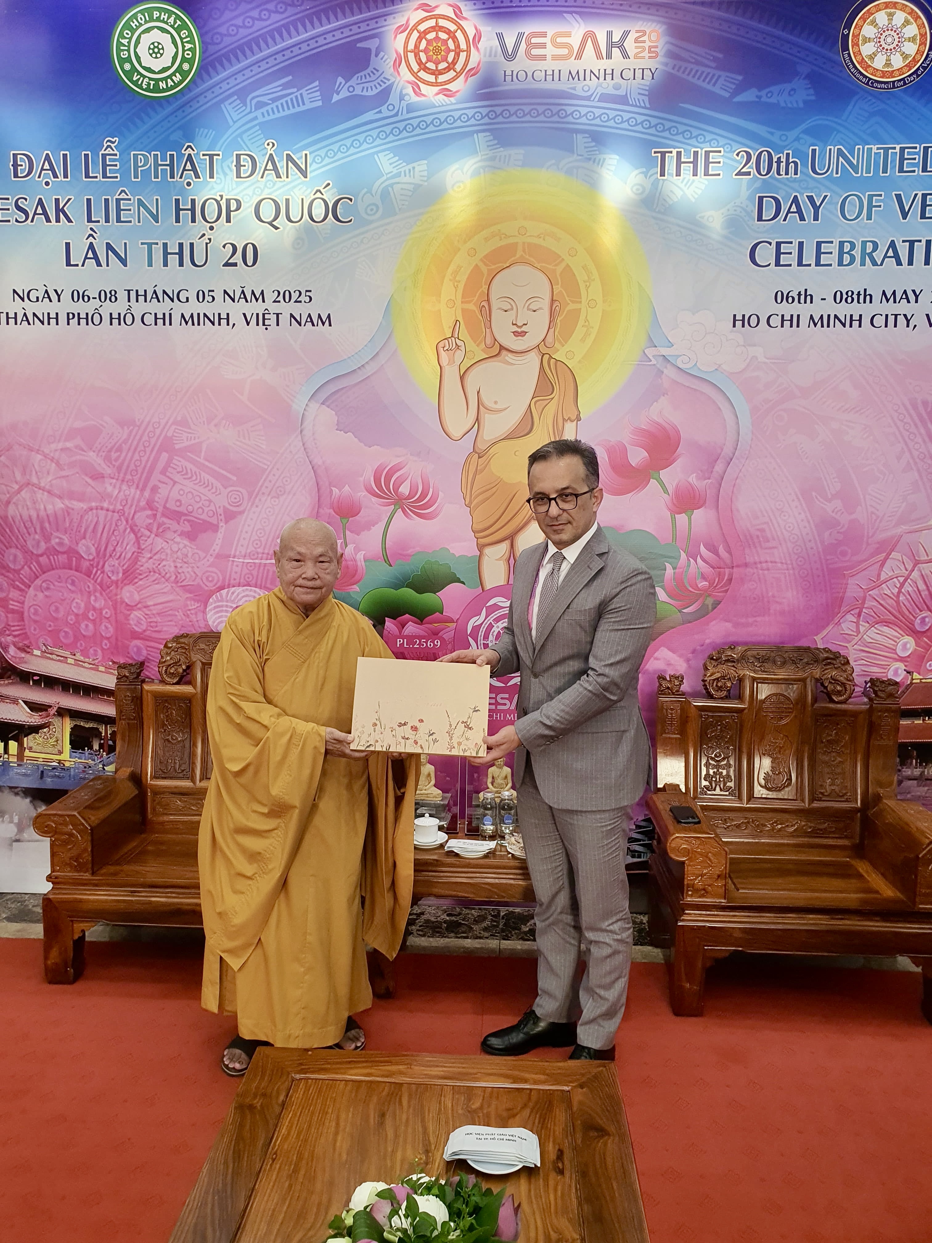 Komitə sədri Beynəlxalq Vesak Günü Şurasının prezidenti ilə görüş keçirib - Image 1