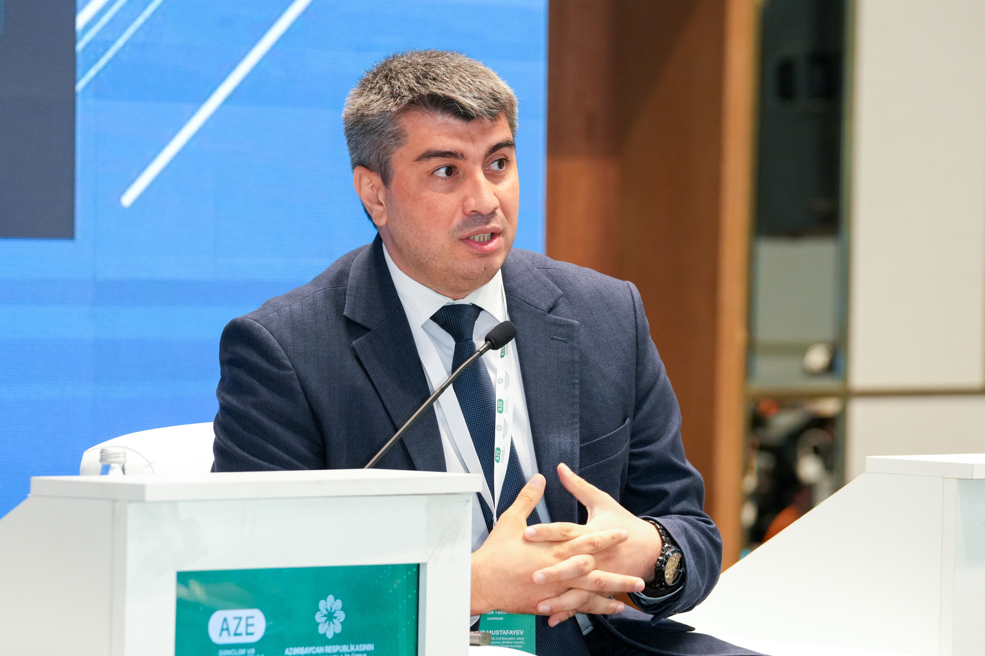 “Gənc nəslin milli-mənəvi dəyərlər ruhunda tərbiyəsi” mövzusunda konfrans işini panel sessiyalarla davam etdirir - Image 12