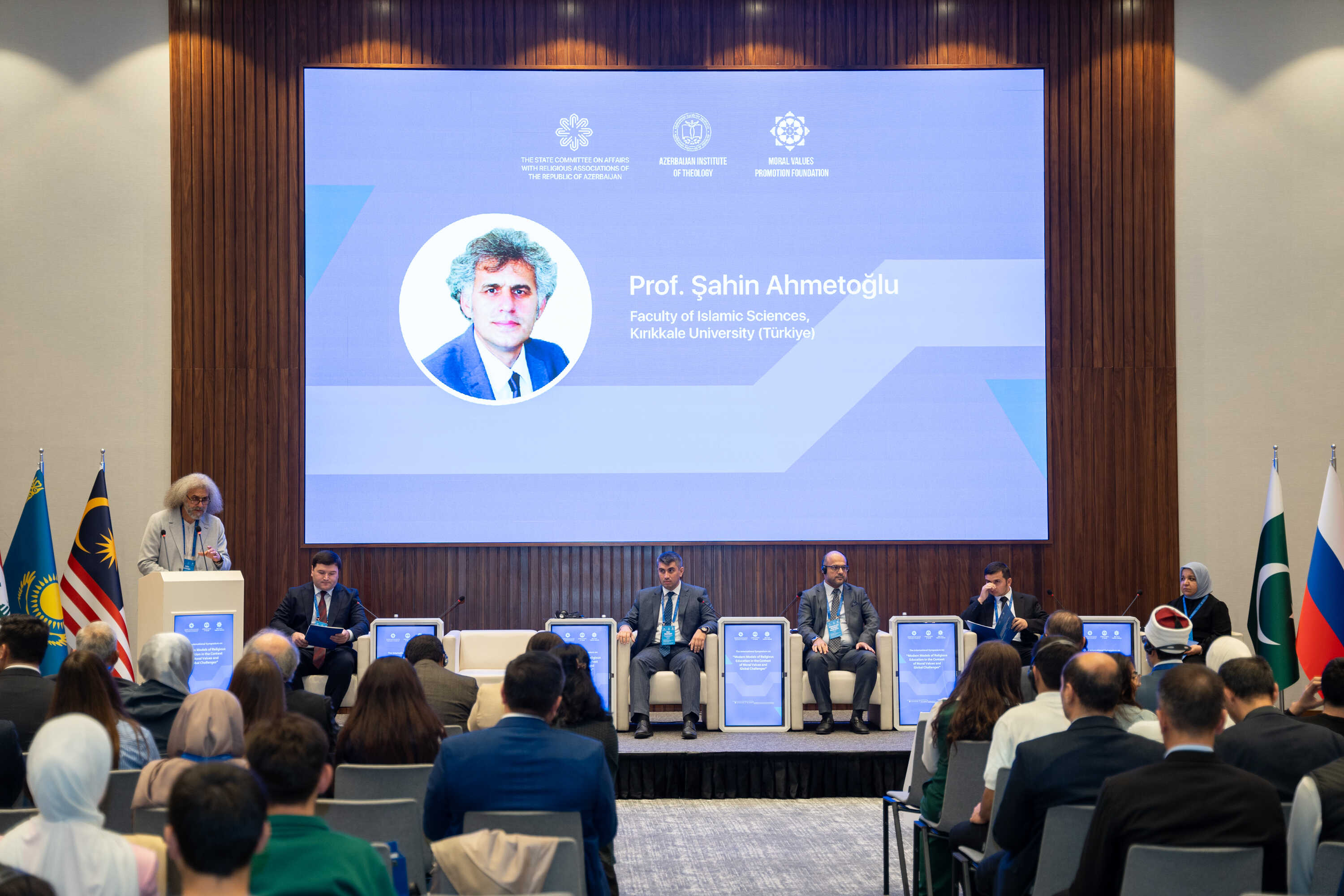 Beynəlxalq simpoziumun panel sessiyaları yekunlaşıb - Image 2