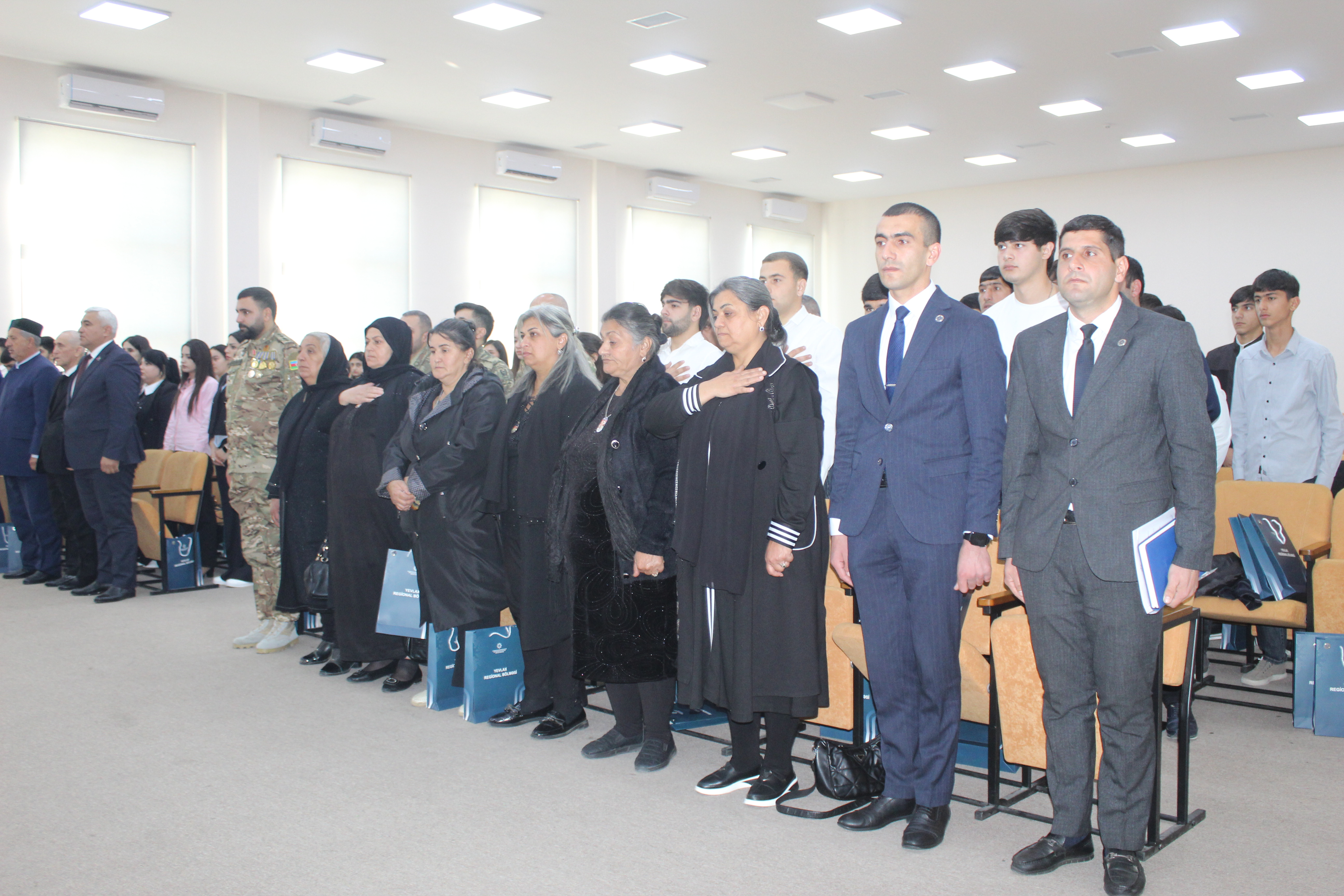 Bərdədə “Zəfər Günü və qəhrəmanlıq tariximiz” mövzusunda konfrans keçirilib - Image 3