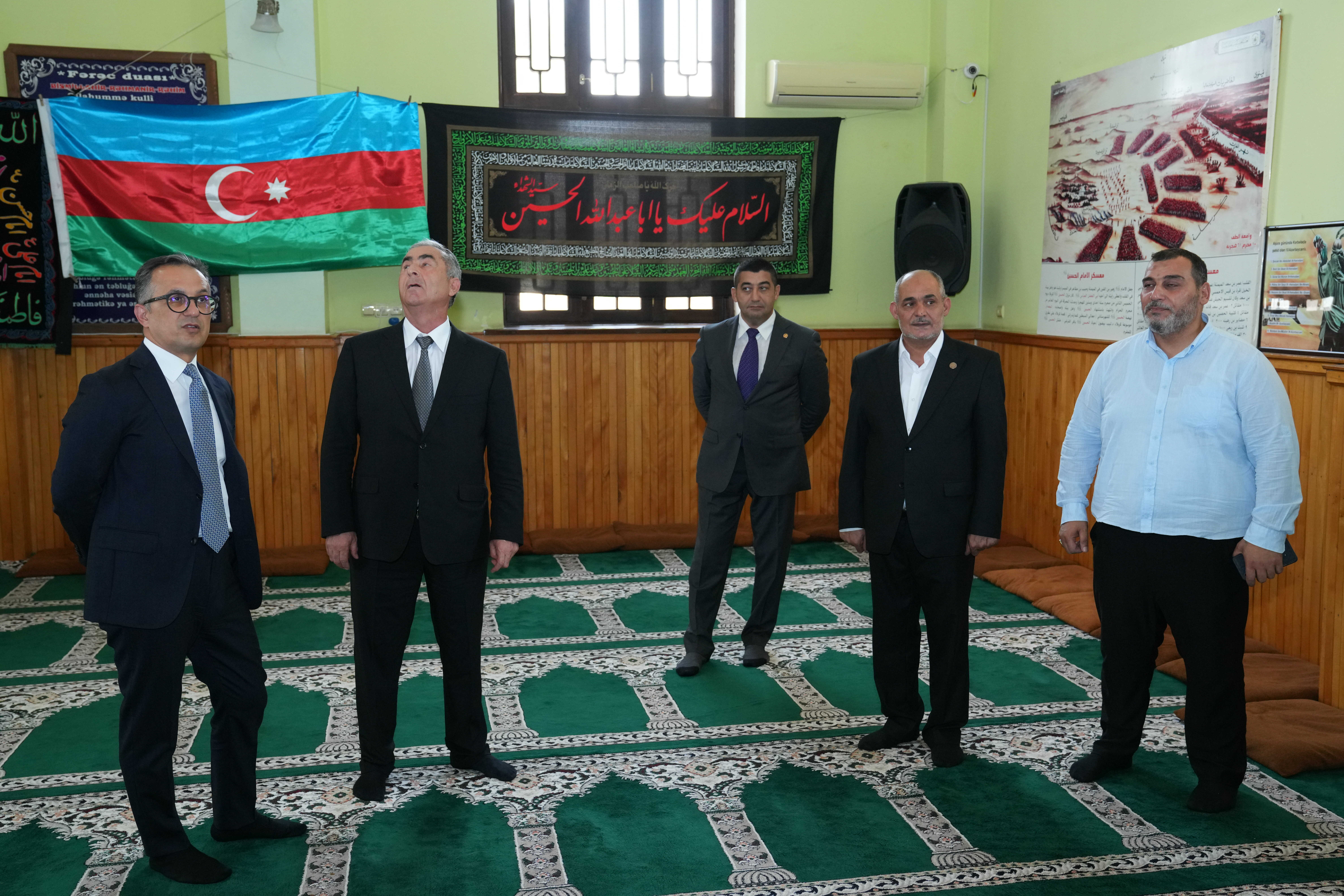 Dövlət Komitəsinin sədri Hacıqabul rayonundakı məscidləri ziyarət edib - Image 2