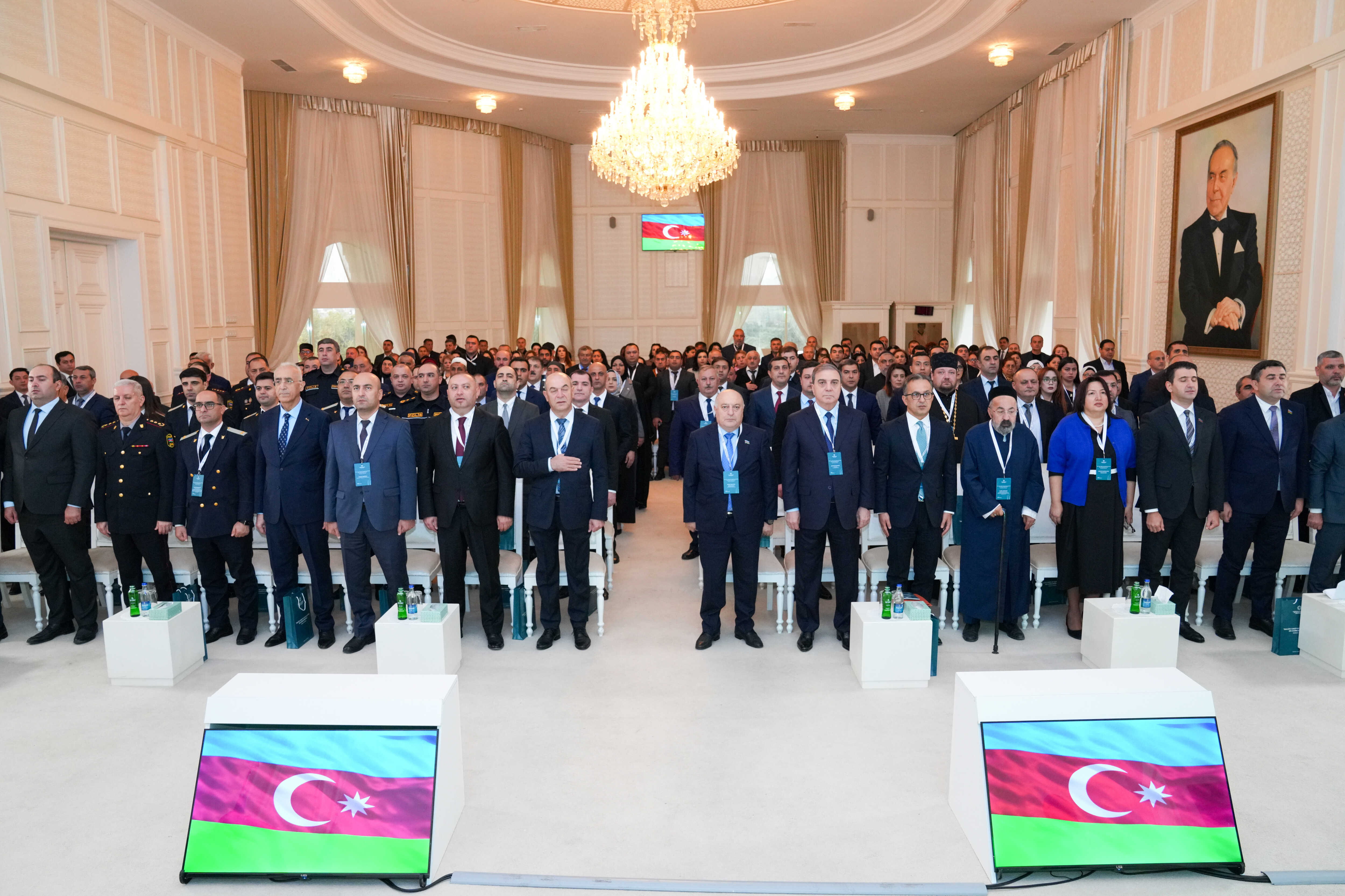 Gəncədə “İnklüziv cəmiyyət quruculuğunda din xadimlərinin rolu” mövzusunda regional konfrans keçirilir - Image 7