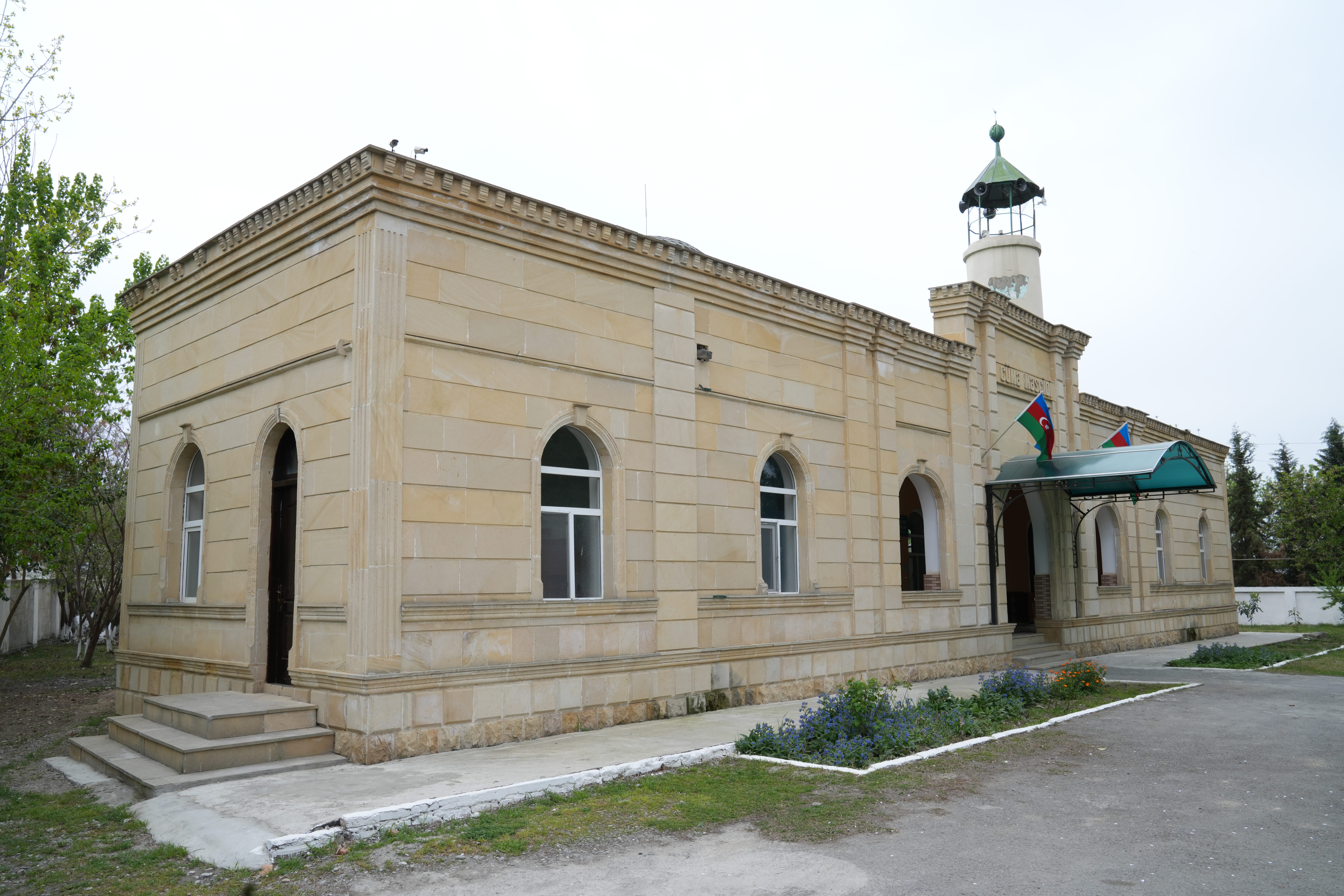 Dövlət Komitəsinin sədri Zərdab rayonunda yerləşən məscidlərin fəaliyyəti ilə tanış olub - Image 9