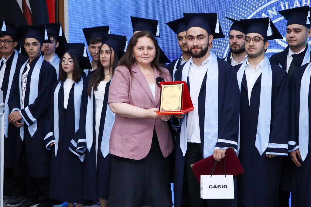 Azərbaycan İlahiyyat İnstitutunda Məzun günü keçirilib - Image 18
