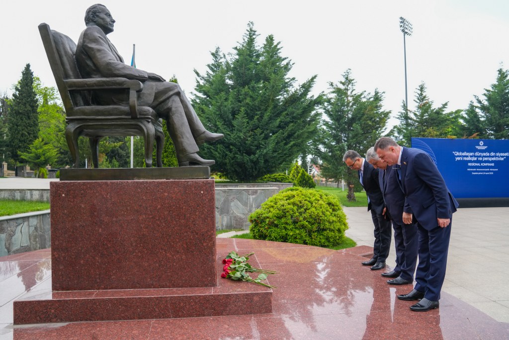 Zaqatalada “Qloballaşan dünyada din siyasəti: yeni reallıqlar və perspektivlər” mövzusunda regional konfrans keçirilir - Image 16