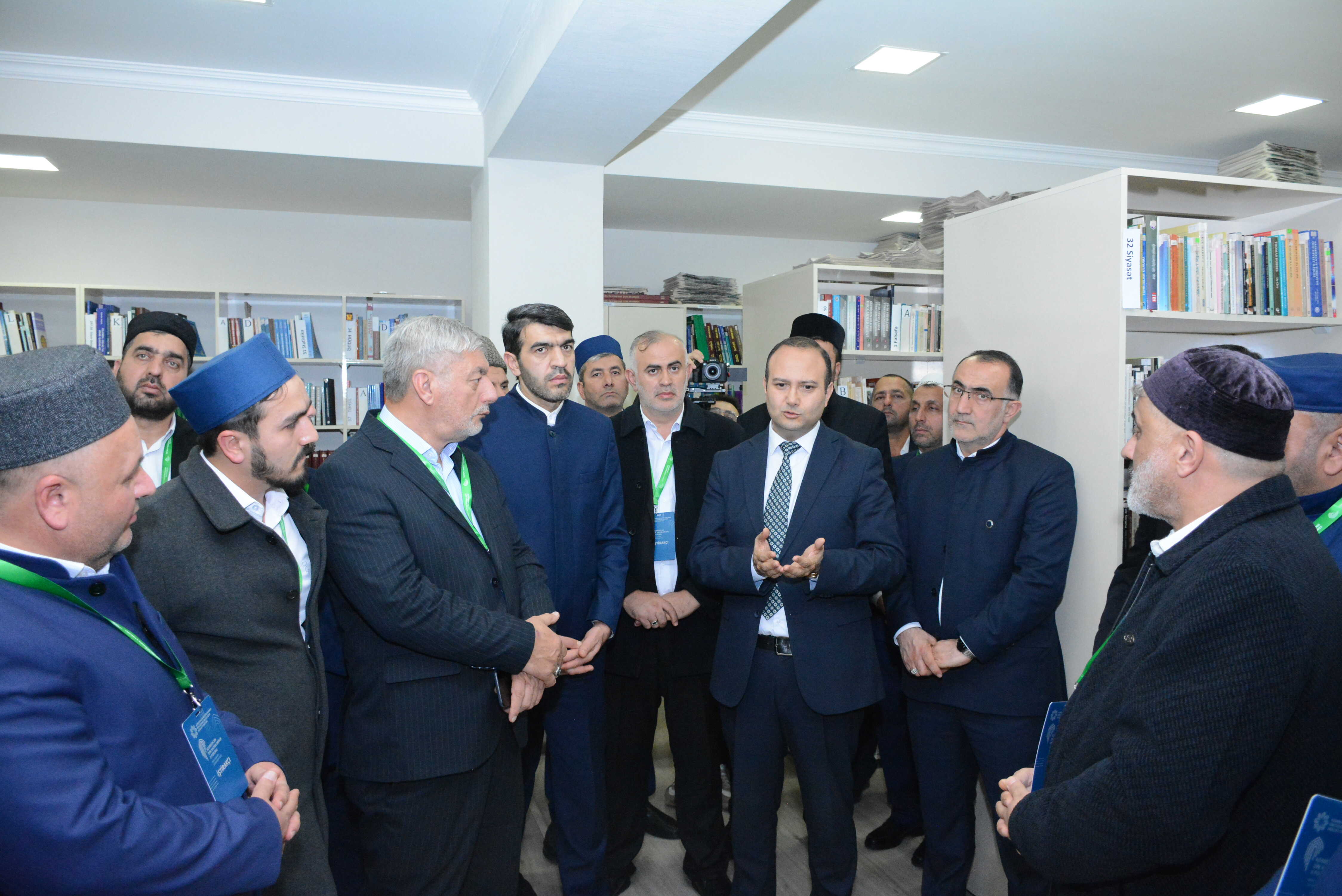 Din Xadimlərinin II Forumunun iştirakçıları Azərbaycan İlahiyyat İnstitutunda olublar - Image 5