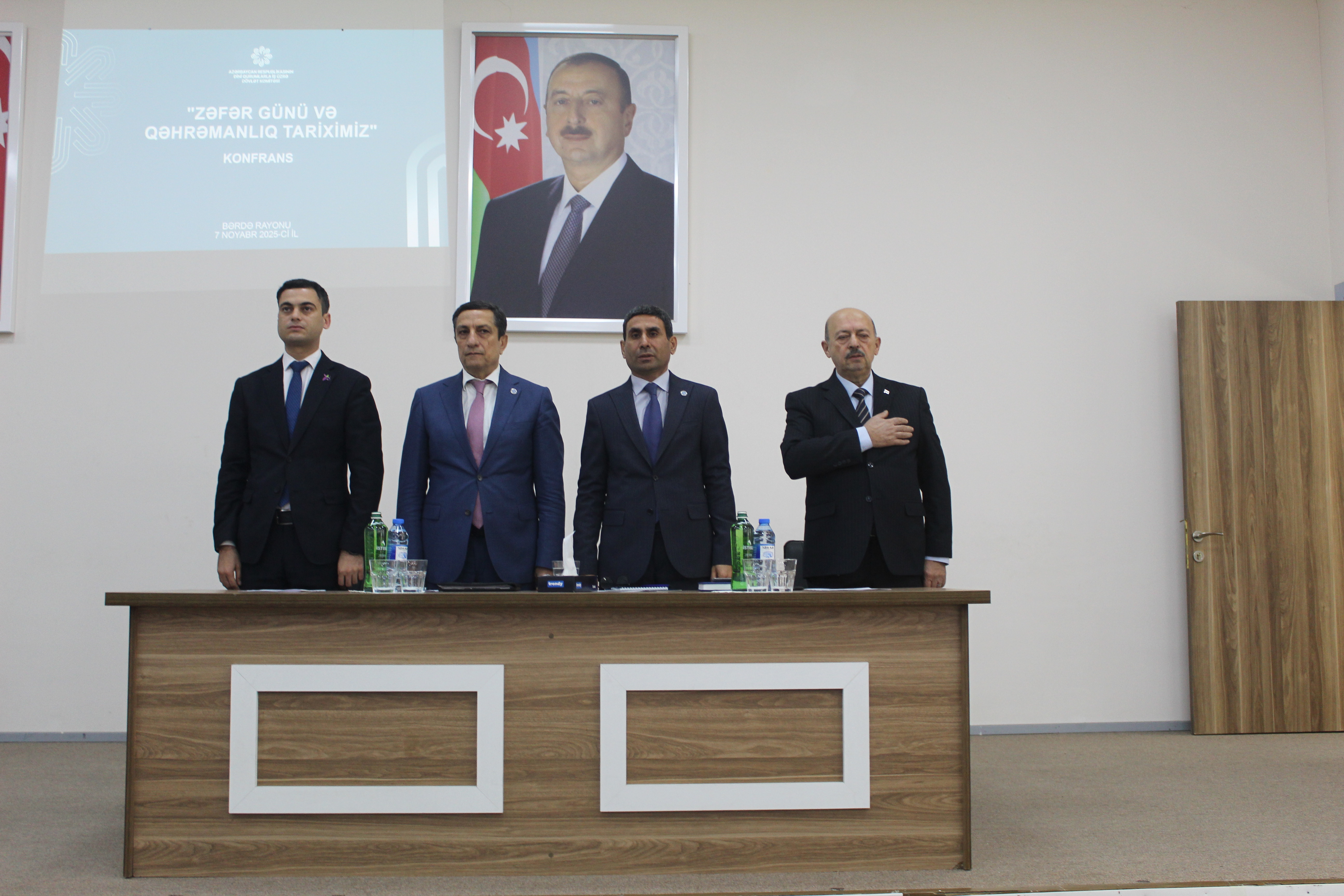 Bərdədə “Zəfər Günü və qəhrəmanlıq tariximiz” mövzusunda konfrans keçirilib - Image 1