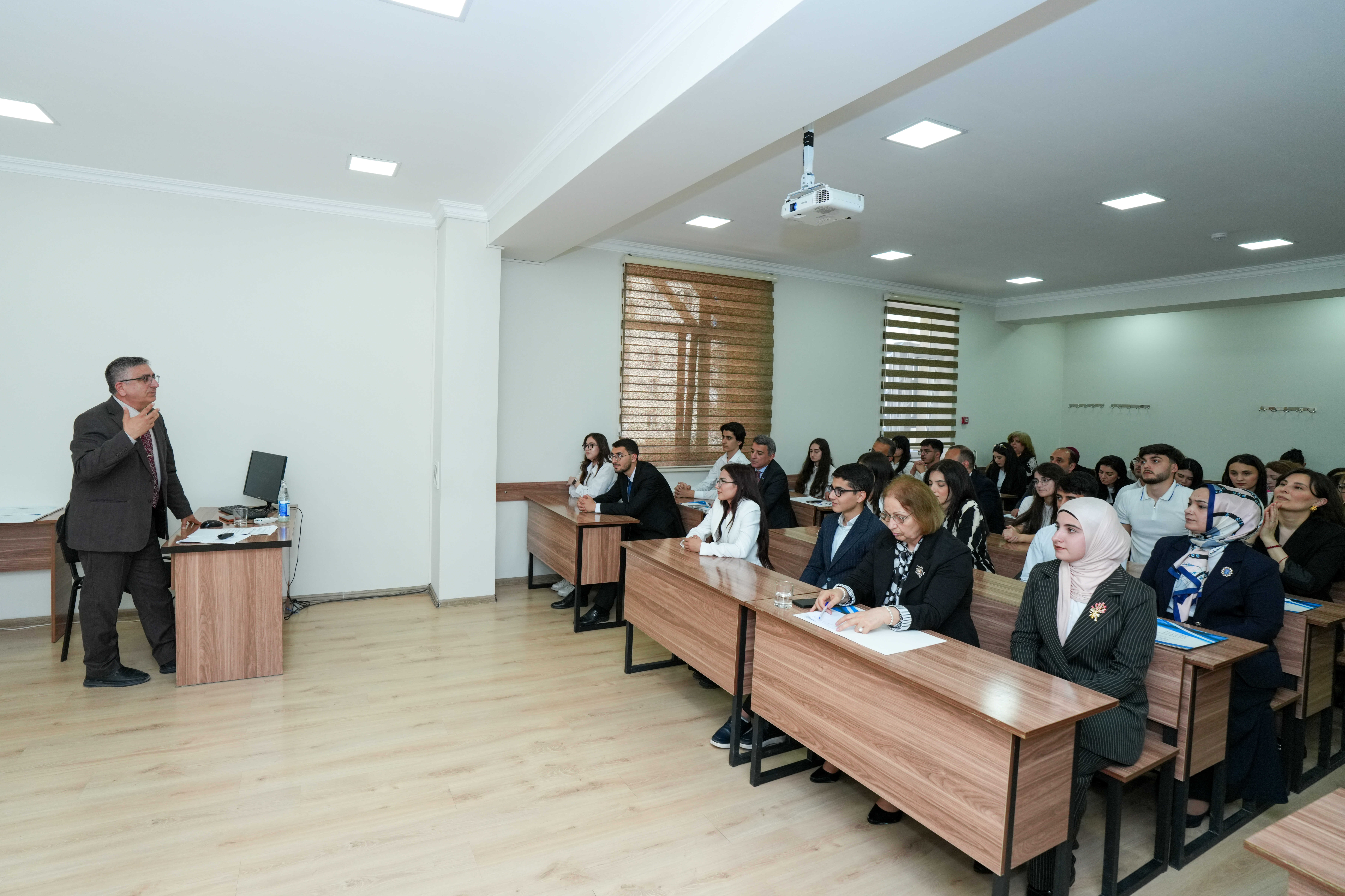 Azərbaycan İlahiyyat İnstitutunda “Ailə dəyərləri” mövzusunda açıq dərs keçirilib