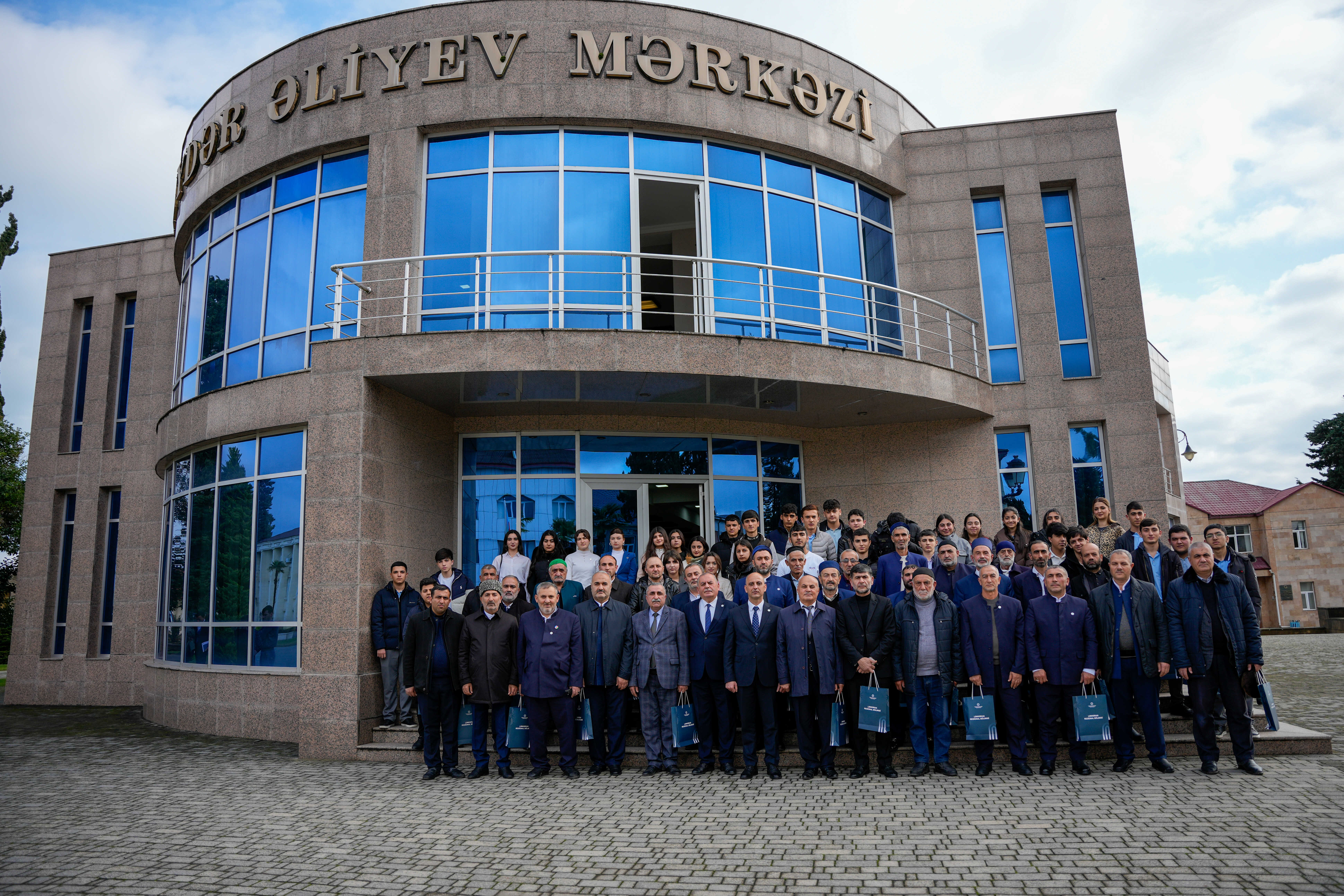 Astarada “Ümummilli Lider Heydər Əliyev və milli-mənəvi dəyərlərimiz” mövzusunda konfrans keçirilib