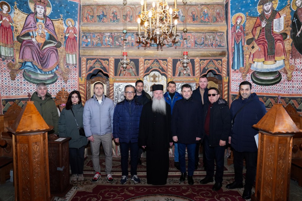 Dövlət Komitəsinin nümayəndə heyəti Rumıniyada kilsə və monastırları ziyarət edib - Image 11
