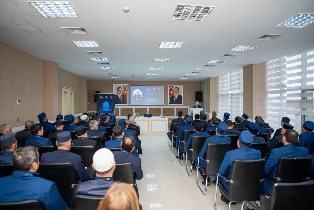 Göyçayda “Peşəkar dini fəaliyyət: müasir çağırışlar kontekstində” mövzusunda seminar-treninq keçirilib - Image 1