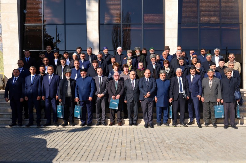 Şamaxıda “Dini tolerantlıq – cəmiyyətdə birgəyaşayış ənənəsinin təminatçısı” mövzusunda regional konfrans keçirilib - Image 13