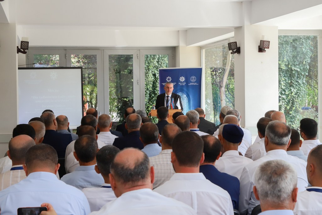 Lənkəranda “Peşəkar dini fəaliyyət: müasir çağırışlar kontekstində” mövzusunda seminar-treninq keçirilib - Image 12