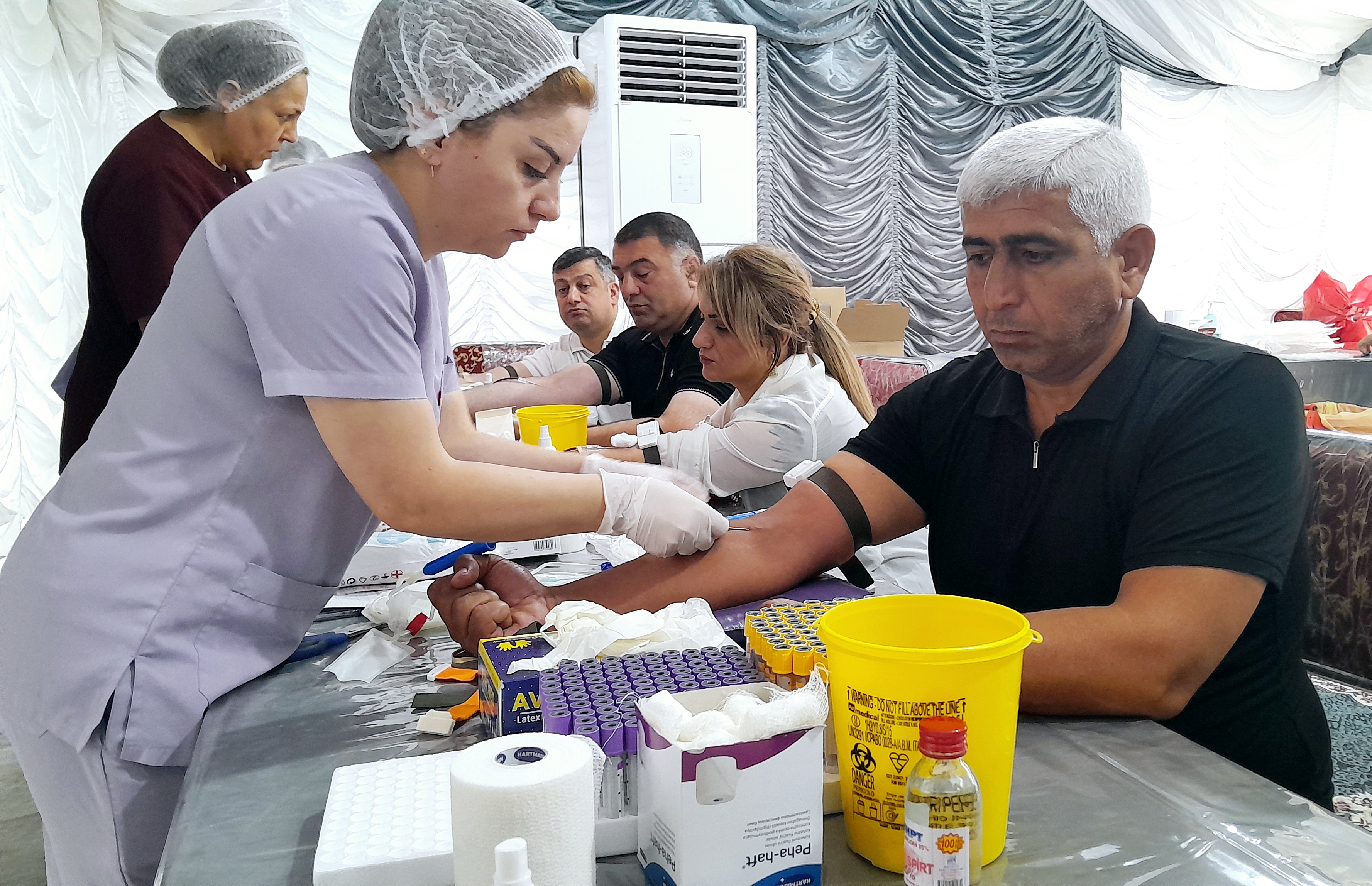 Aşura günü ilə əlaqədar paytaxt və bölgələrdə qanvermə aksiyaları keçirilir - Image 13
