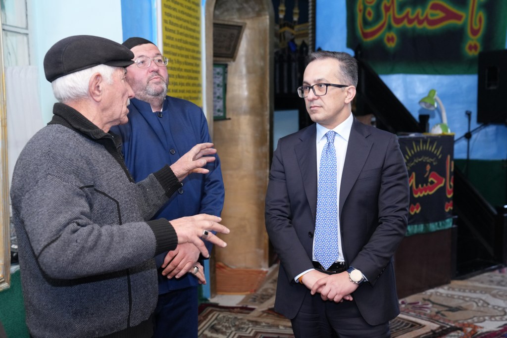 Dövlət Komitəsinin sədri Siyəzən rayonunda yerləşən məscidlərin fəaliyyəti ilə tanış olub - Image 7