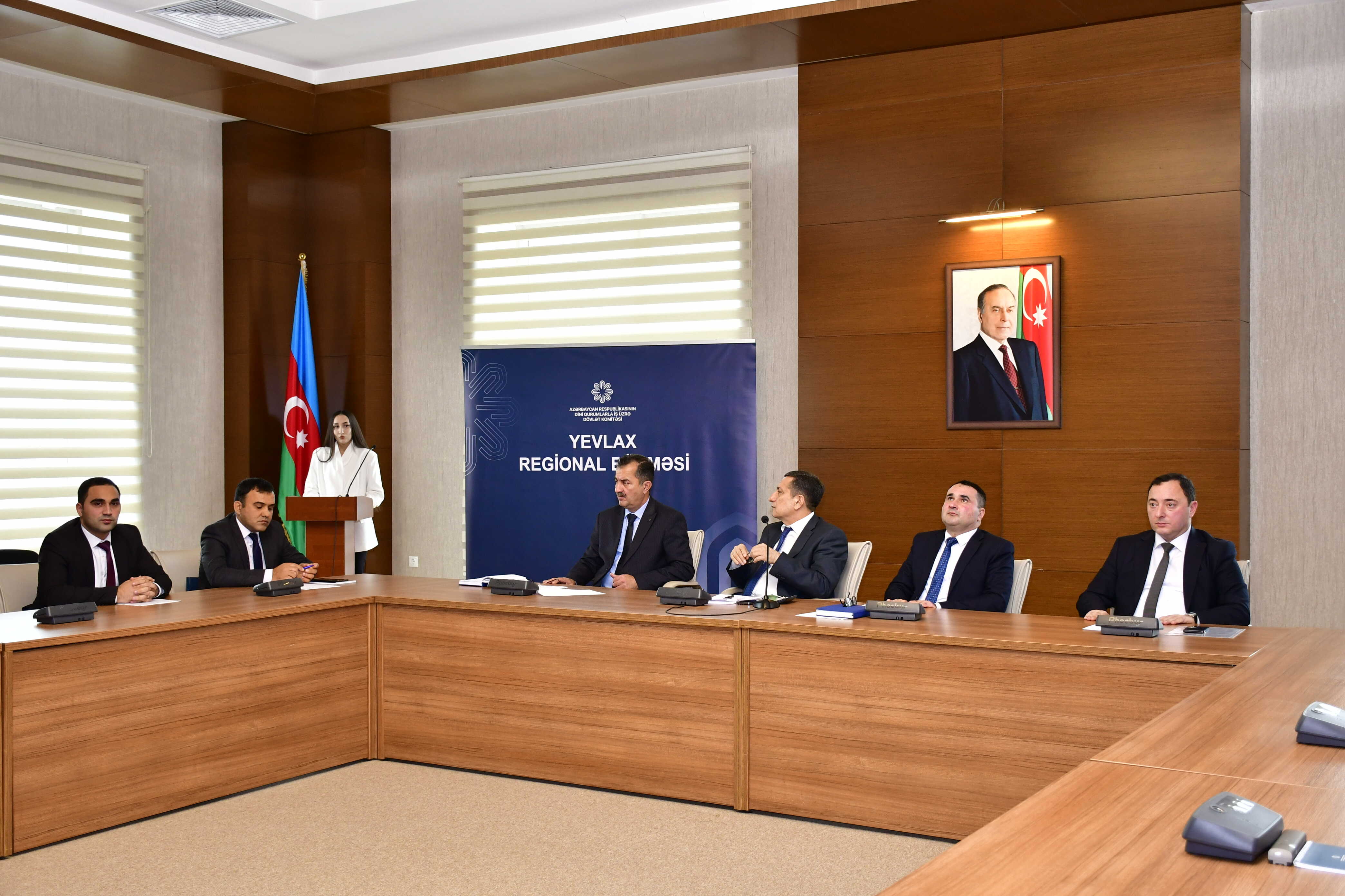 Ağdaşda “Dini məzhəbçilik meyillərinin milli birliyə və dini təhlükəsizliyə təsiri” mövzusunda konfrans keçirilib - Image 8