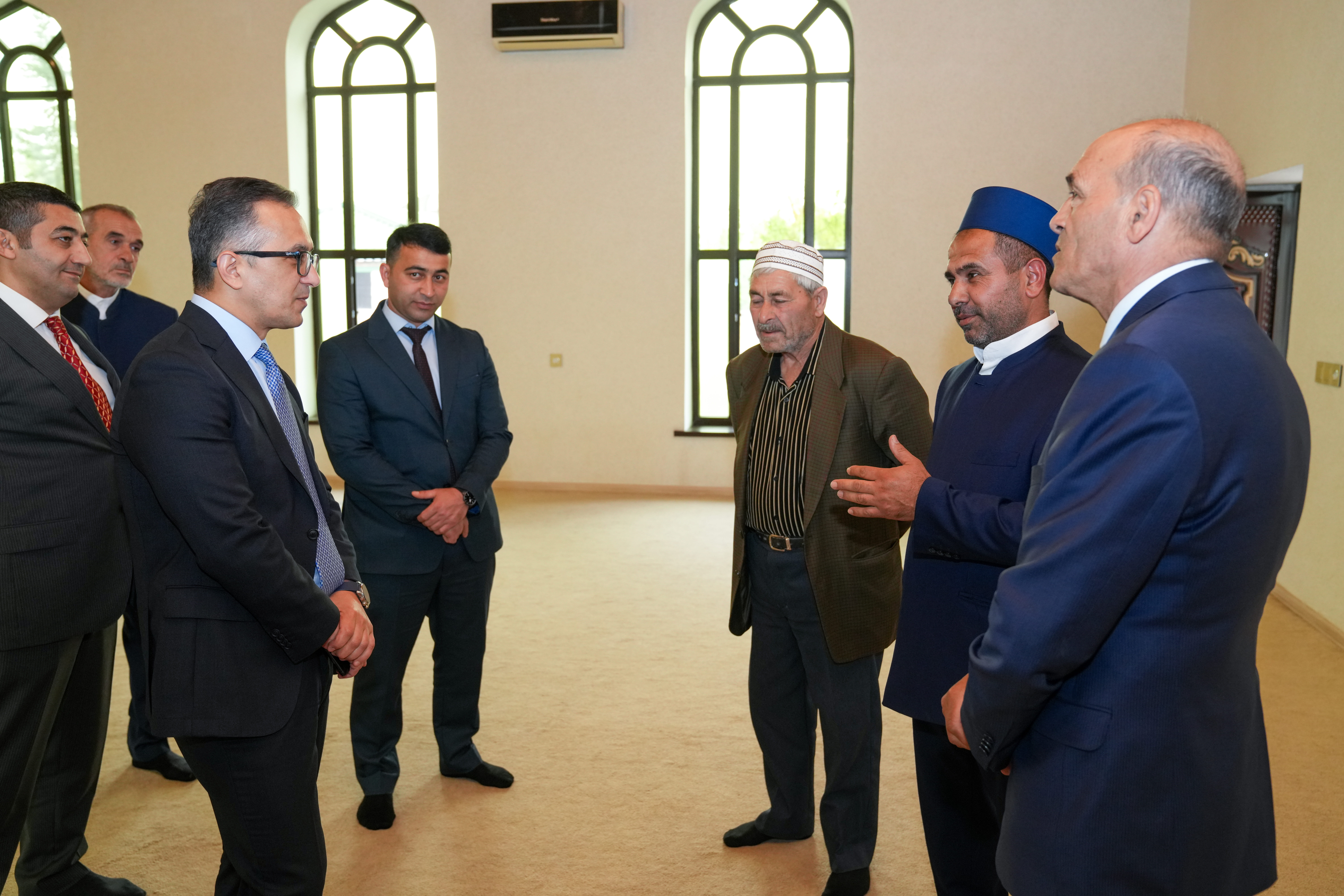 Dövlət Komitəsinin sədri Zərdab rayonunda yerləşən məscidlərin fəaliyyəti ilə tanış olub - Image 2
