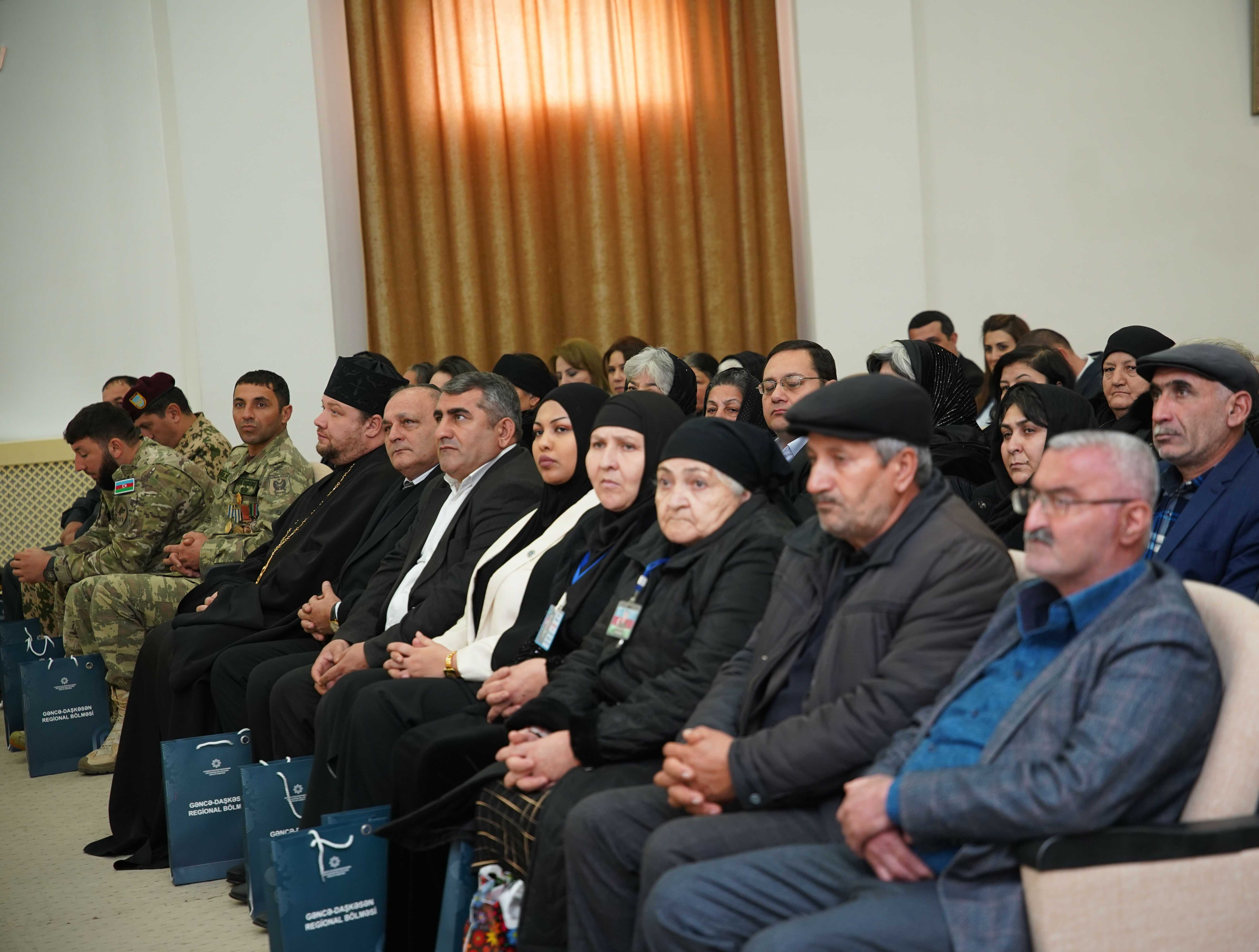 Samuxda “Şəhidlik: Vətənə sevgi və sədaqət zirvəsi” mövzusunda konfrans keçirilib - Image 3