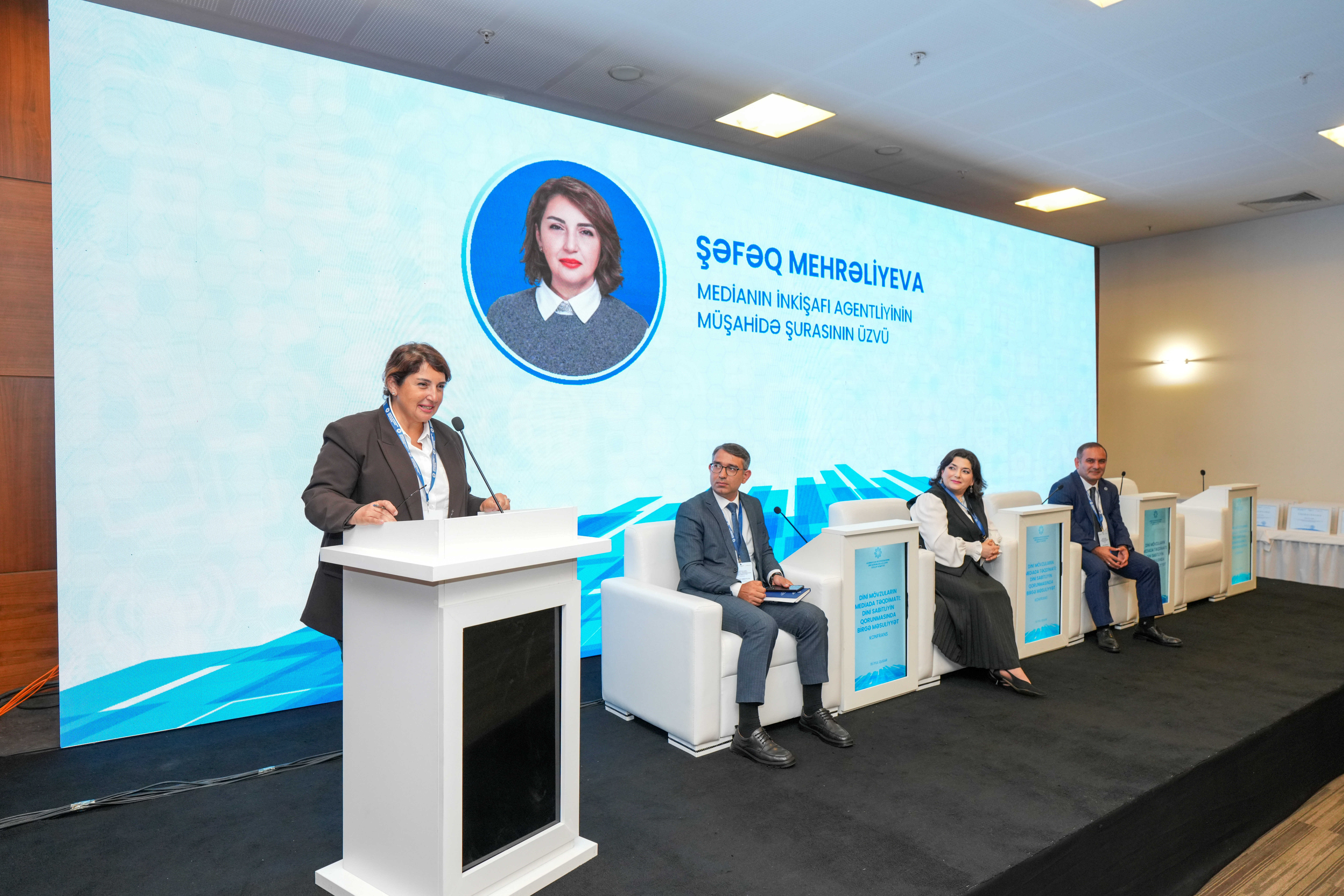 “Dini mövzuların mediada təqdimatı: dini sabitliyin qorunmasında birgə məsuliyyət” mövzusunda konfrans başa çatıb - Image 7