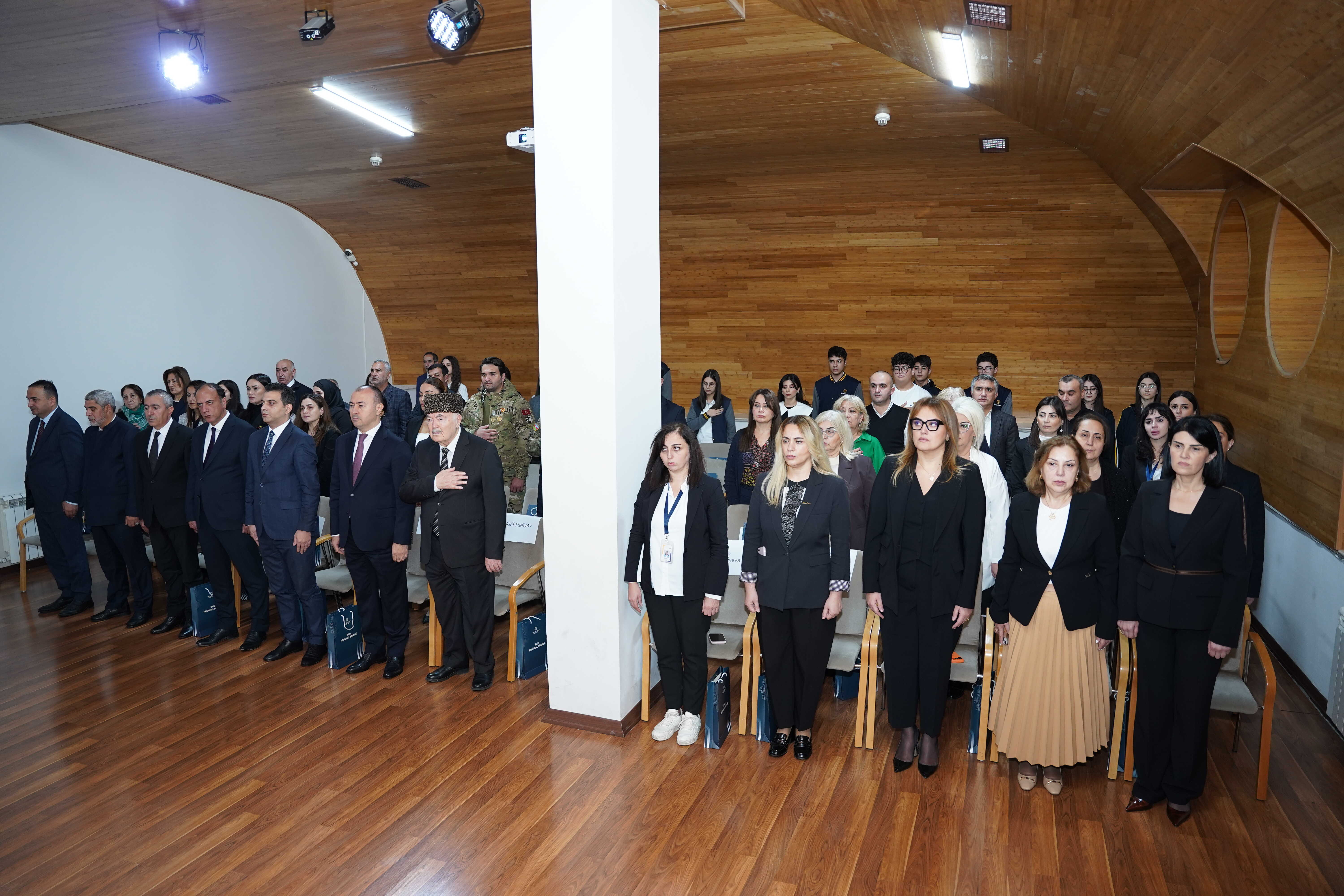 Binəqədidə “Zəfərin Qəhrəmanları: Şəhidlər və Qazilər” mövzusunda tədbir təşkil olunub - Image 1