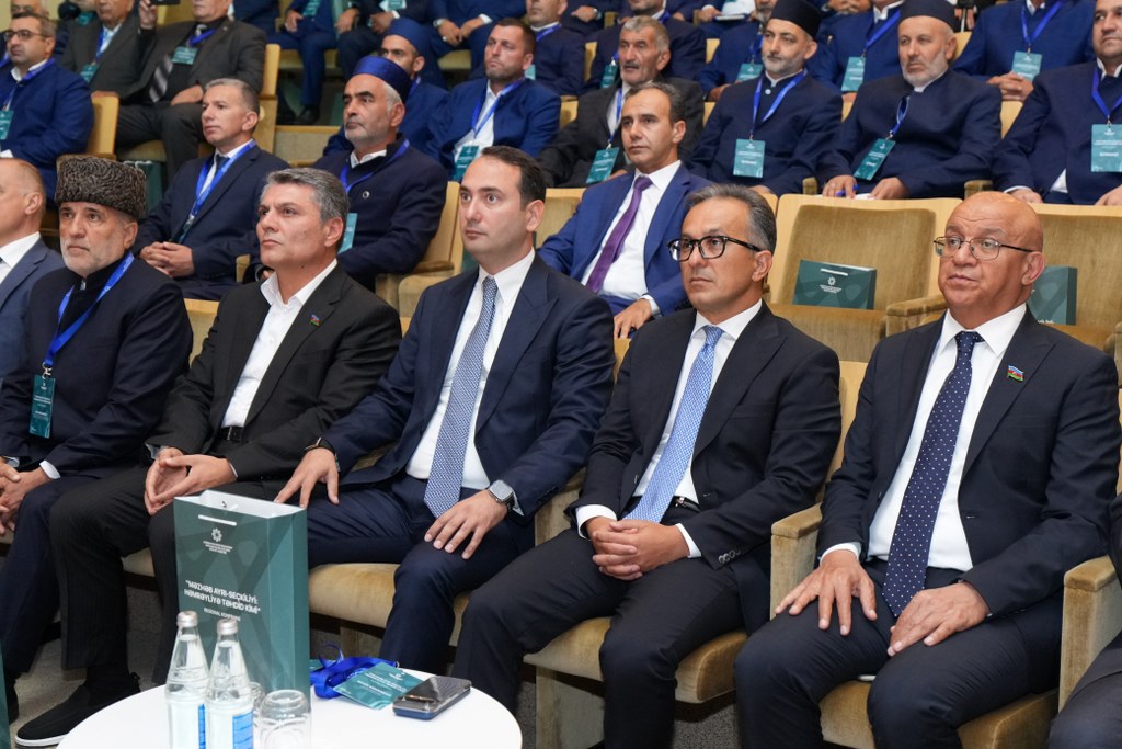 Ağdaşda “Məzhəb ayrı-seçkiliyi: həmrəyliyə təhdid kimi” mövzusunda regional konfrans keçirilir - Image 4