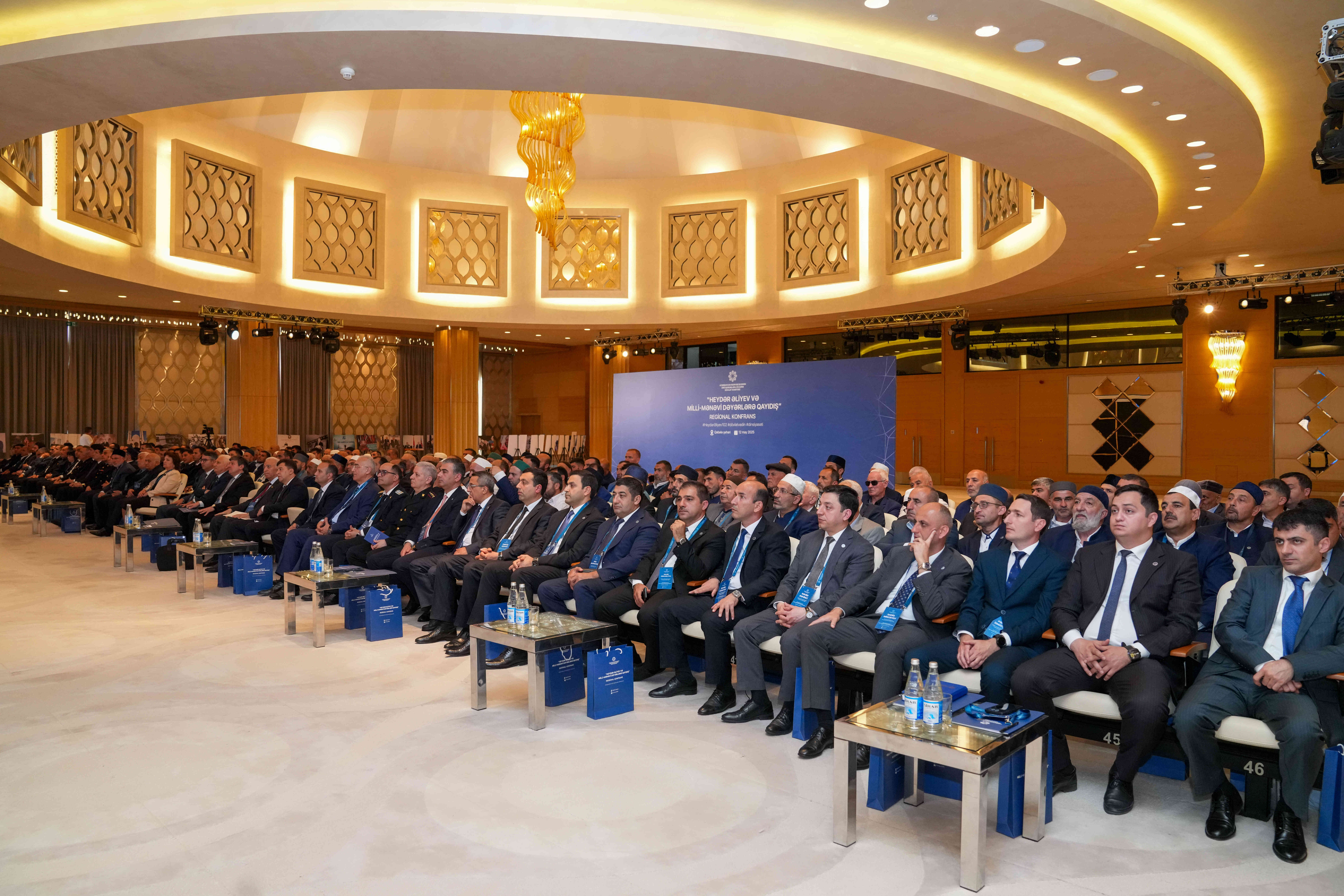 Qəbələdə “Heydər Əliyev və milli-mənəvi dəyərlərə qayıdış” mövzusunda regional konfrans keçirilir - Image 1