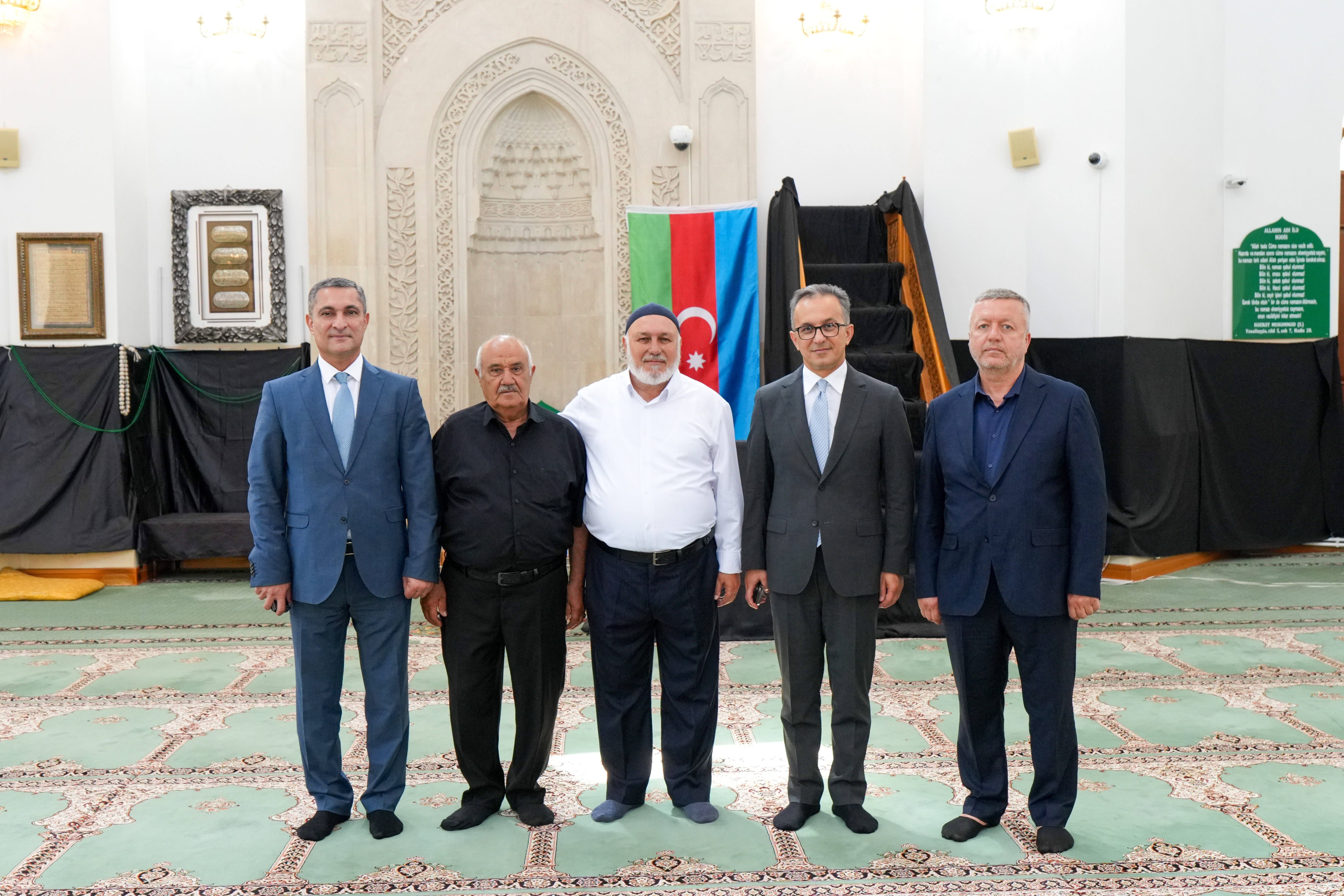 Komitə sədri Xəzər rayonundakı "Pir Həsən" ziyarətgahını və Buzovna “Cümə” məscidini ziyarət edib - Image 15