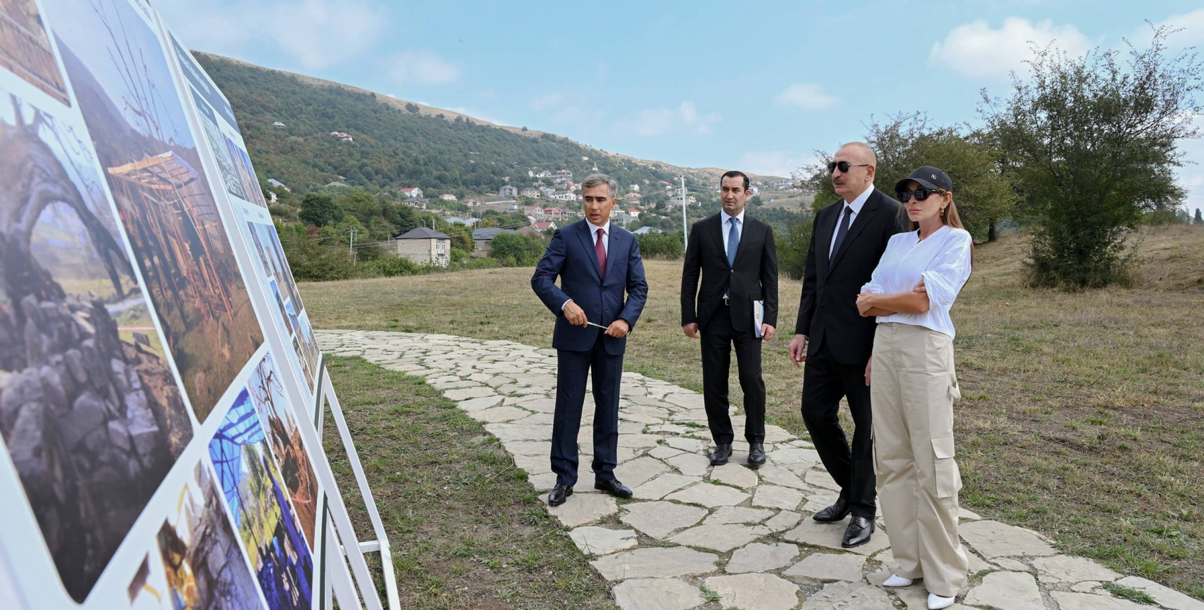 Prezident İlham Əliyev və birinci xanım Mehriban Əliyeva Şamaxıda Pir Ömər Sultan ziyarətgahında aparılan konservasiya işləri ilə tanış olublar