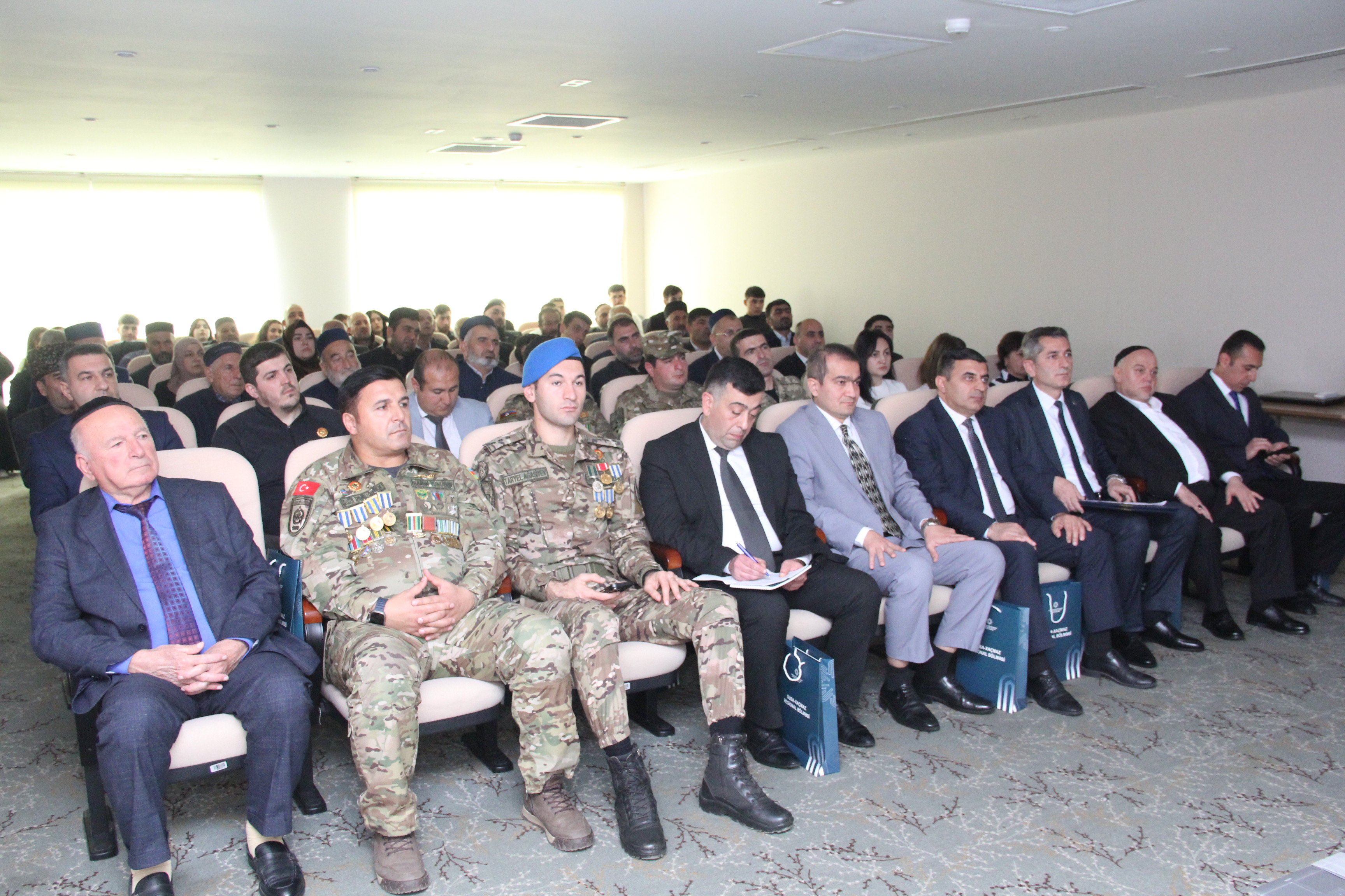 Qubada “Dövlət suverenliyi və Konstitusiyanın aliliyi prinsipi” mövzusunda konfrans keçirilib - Image 2