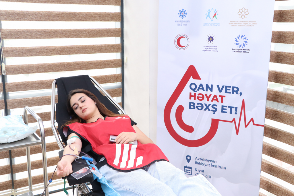 Aşura günü ilə əlaqədar qanvermə aksiyası keçirilib - Image 3
