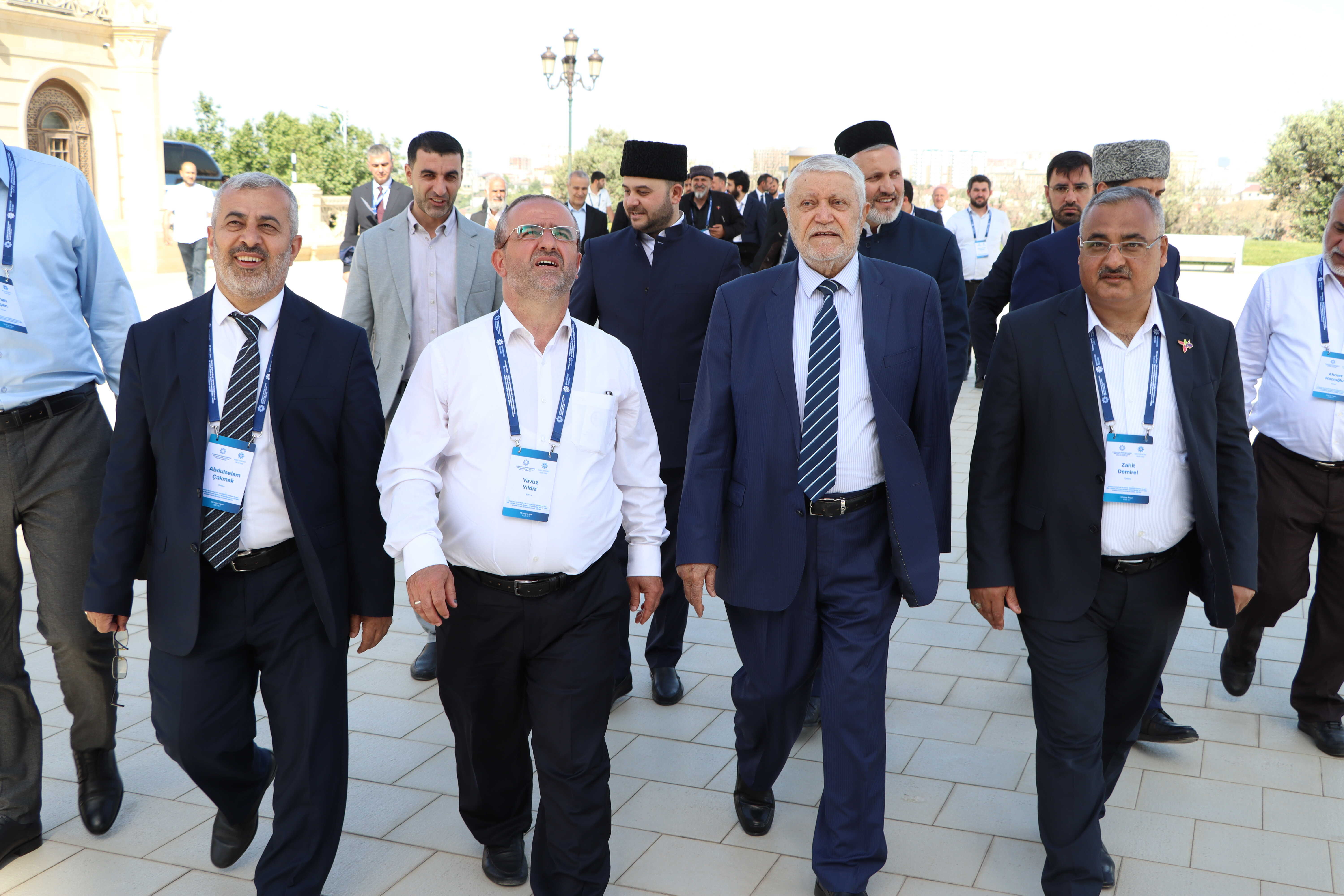 Azərbaycanda səfərdə olan din xadimləri Bakıda bir sıra ibadətgahların fəaliyyəti ilə tanış olublar - Image 6