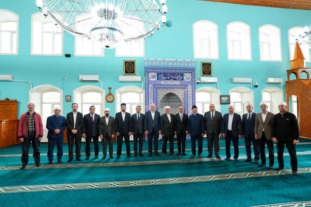 Dövlət Komitəsinin sədri Şəkidə dini icmaların nümayəndələri ilə görüşüb - Image 1