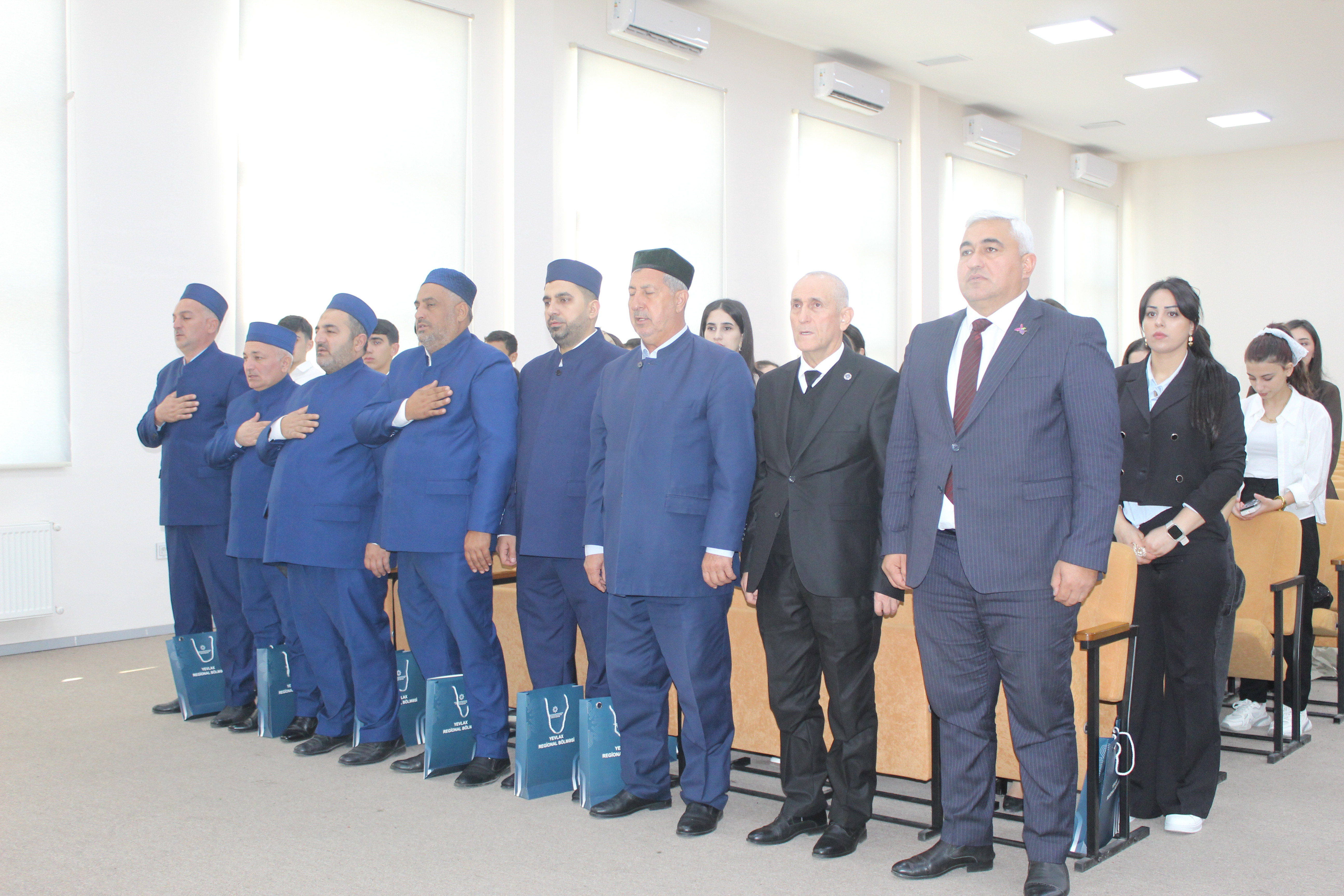 Bərdədə “Zəfər Günü və qəhrəmanlıq tariximiz” mövzusunda konfrans keçirilib - Image 2