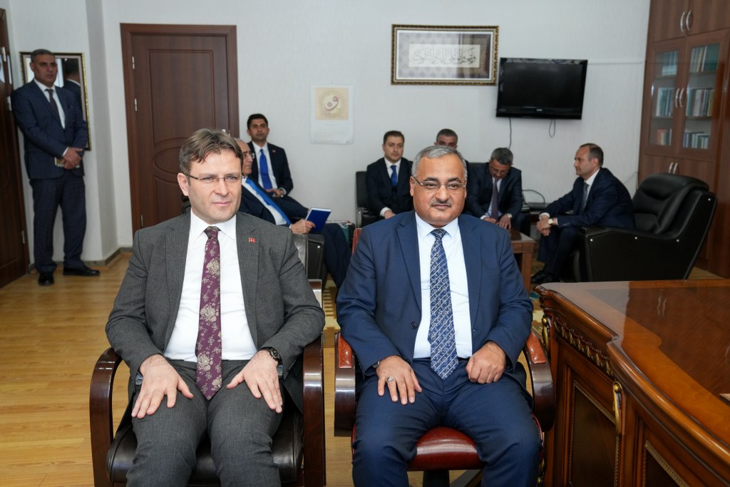 Dövlət Komitəsi sədri İğdır müftisi ilə görüşüb - Image 1