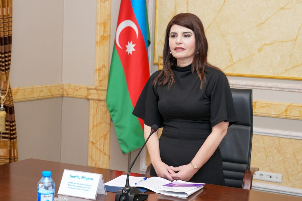 Dövlət Komitəsində Azərbaycan ədəbi dilinin düzgün tətbiq olunması ilə bağlı təlim keçirilib - Image 2