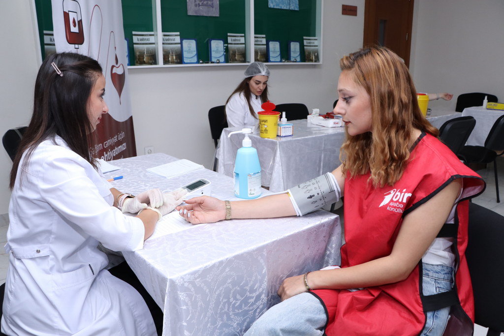 Aşura günü ilə əlaqədar qanvermə aksiyası keçirilib - Image 12